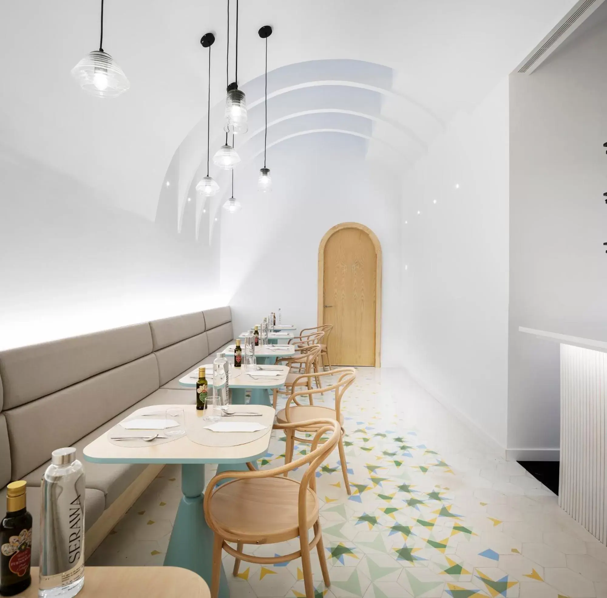 Restaurant/places to eat in Hotel Serawa Alicante Restaurant/places to eat in Hotel Serawa Alicante