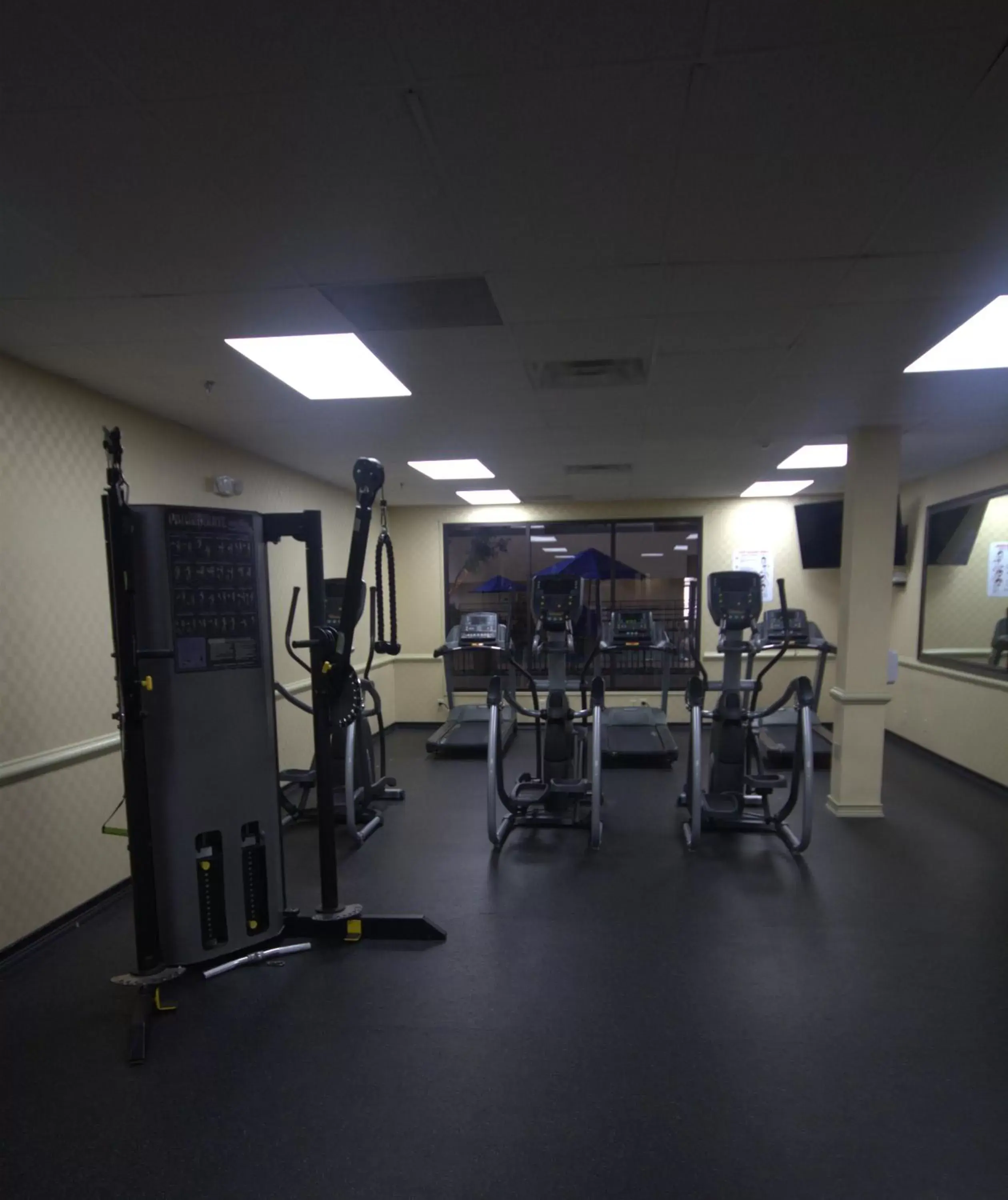 Fitness centre/facilities, Fitness Center/Facilities in Atrium Hotel and Suites DFW Airport