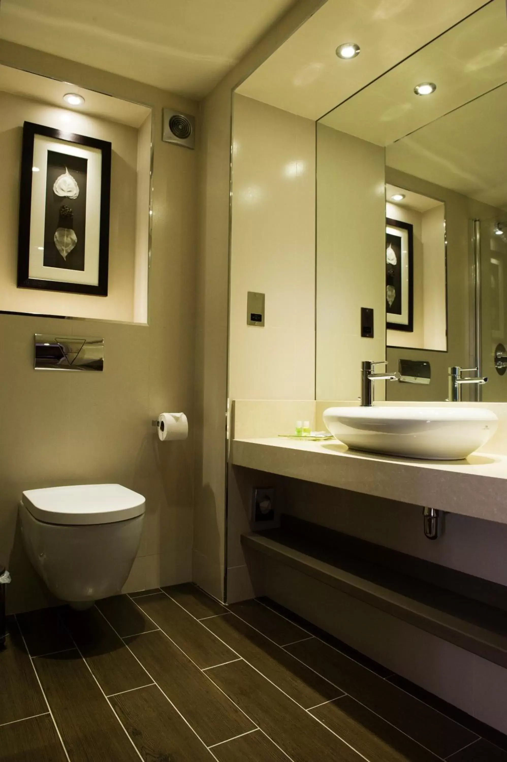 Bathroom in Lochside House Hotel & Spa