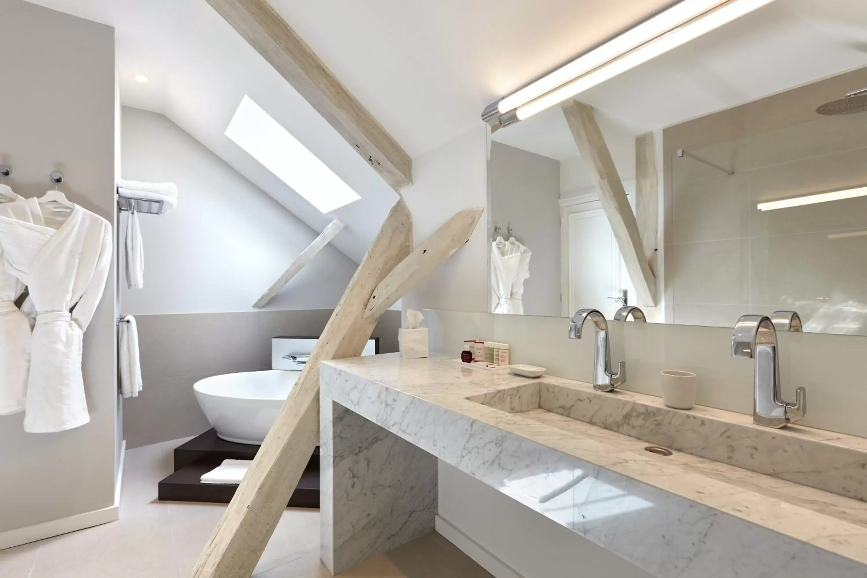 Bathroom in Clarance Hotel Lille