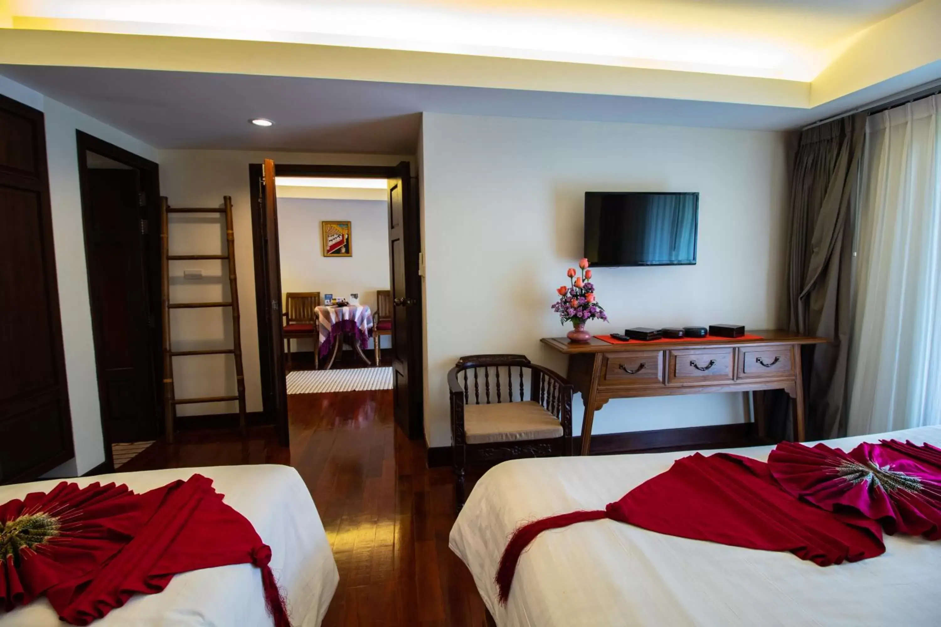 Bed, TV/Entertainment Center in Viang Thapae Resort- SHA Extra Plus