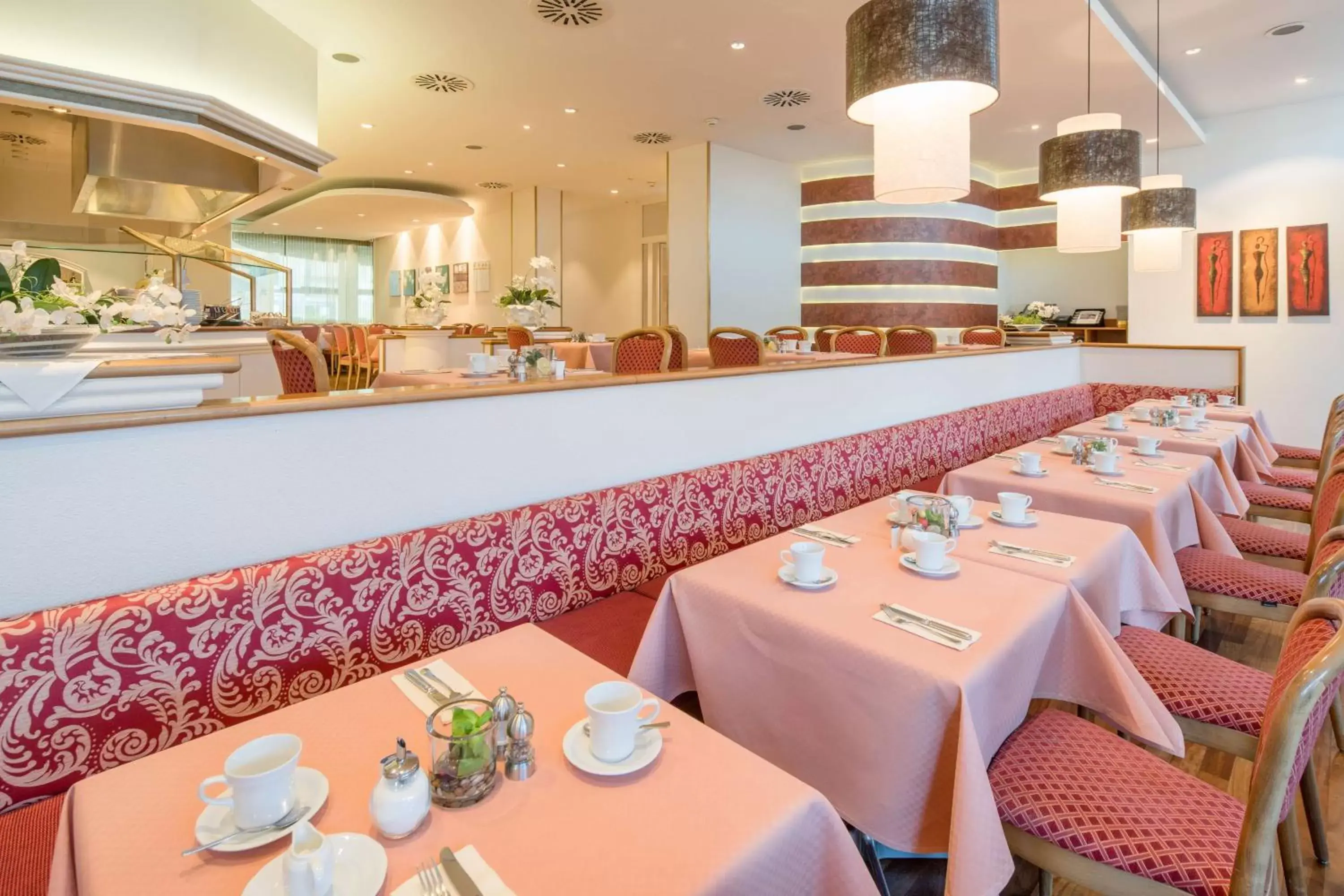 Restaurant/Places to Eat in Best Western Parkhotel Weingarten