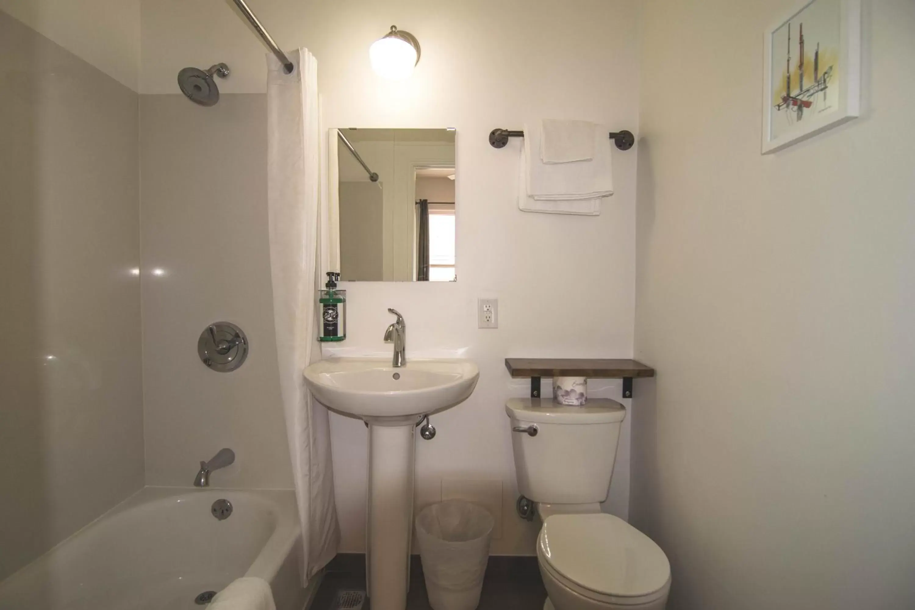 Bathroom in The Bartlett Hotel and Guesthouse