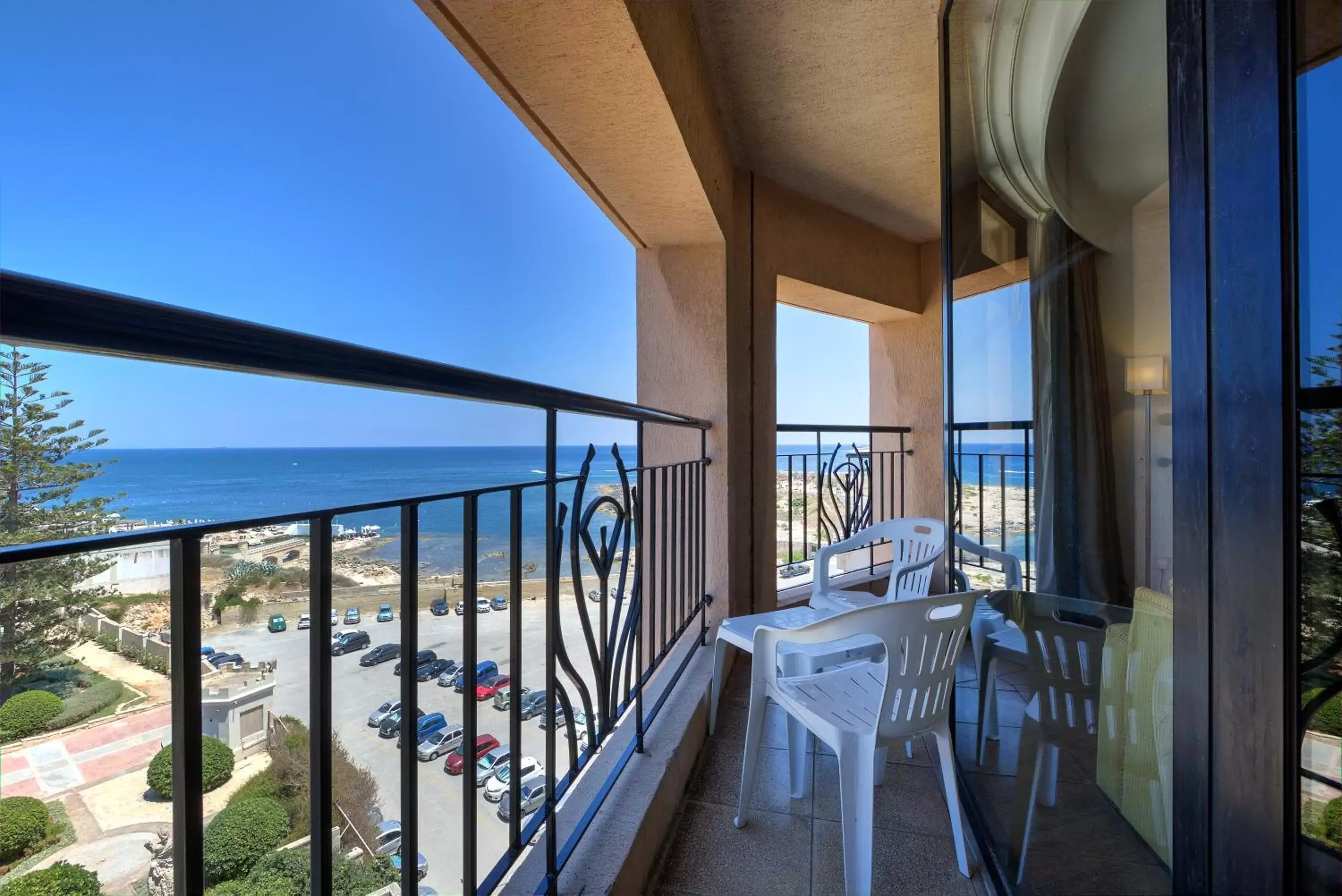 Sea view, Balcony/Terrace in Golden Tulip Vivaldi Hotel