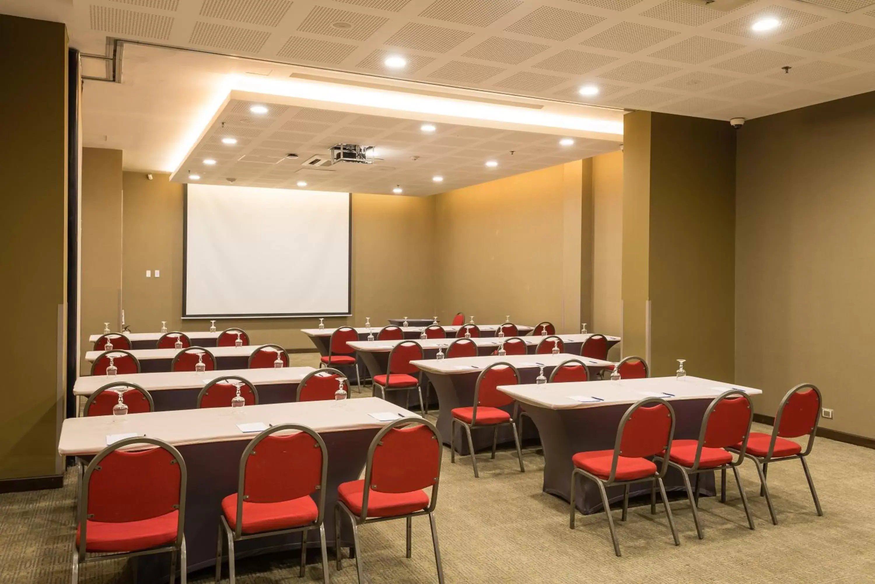 Meeting/conference room in Casa Dann Carlton Hotel & SPA