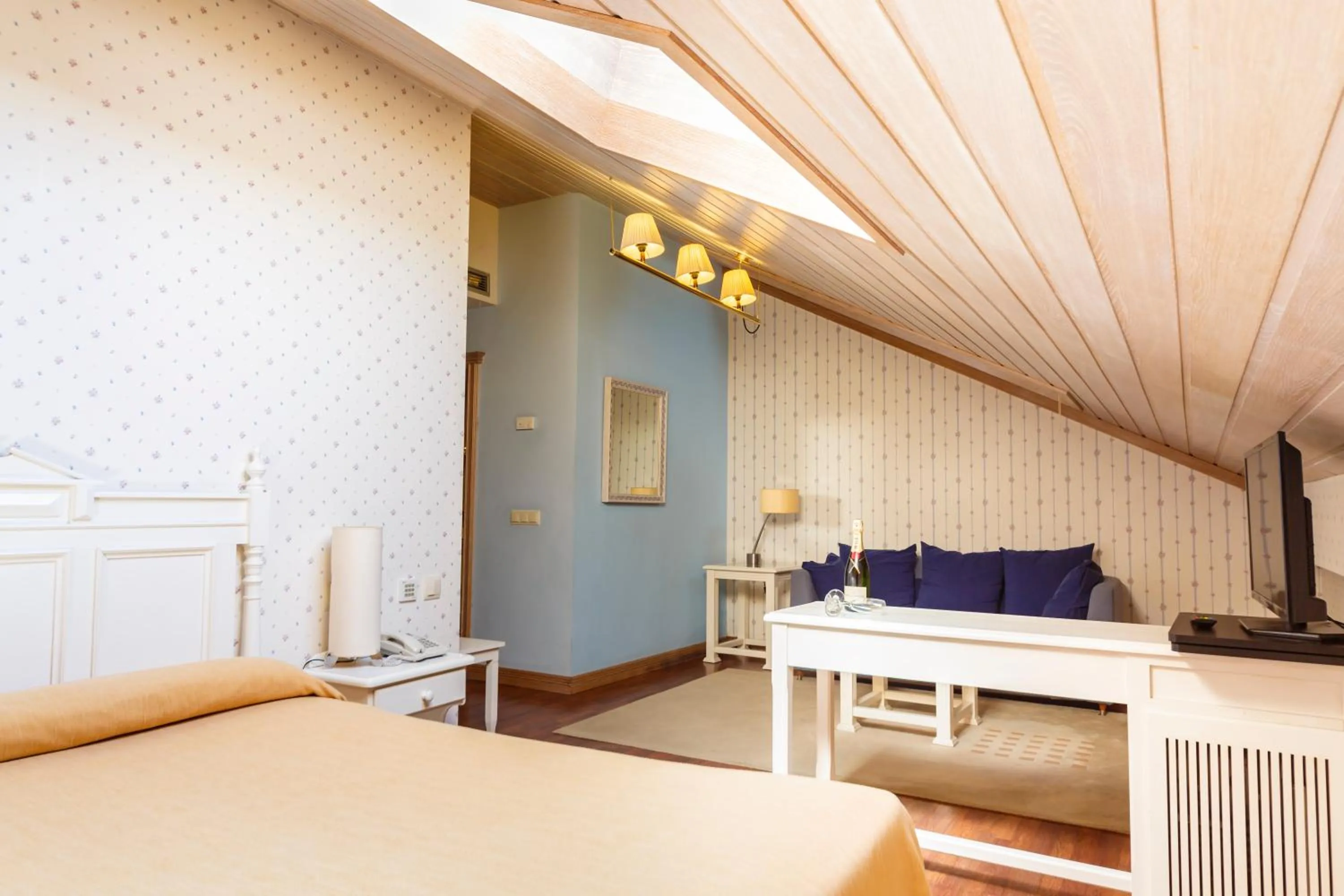 Bedroom, Bed in Hotel Azofra