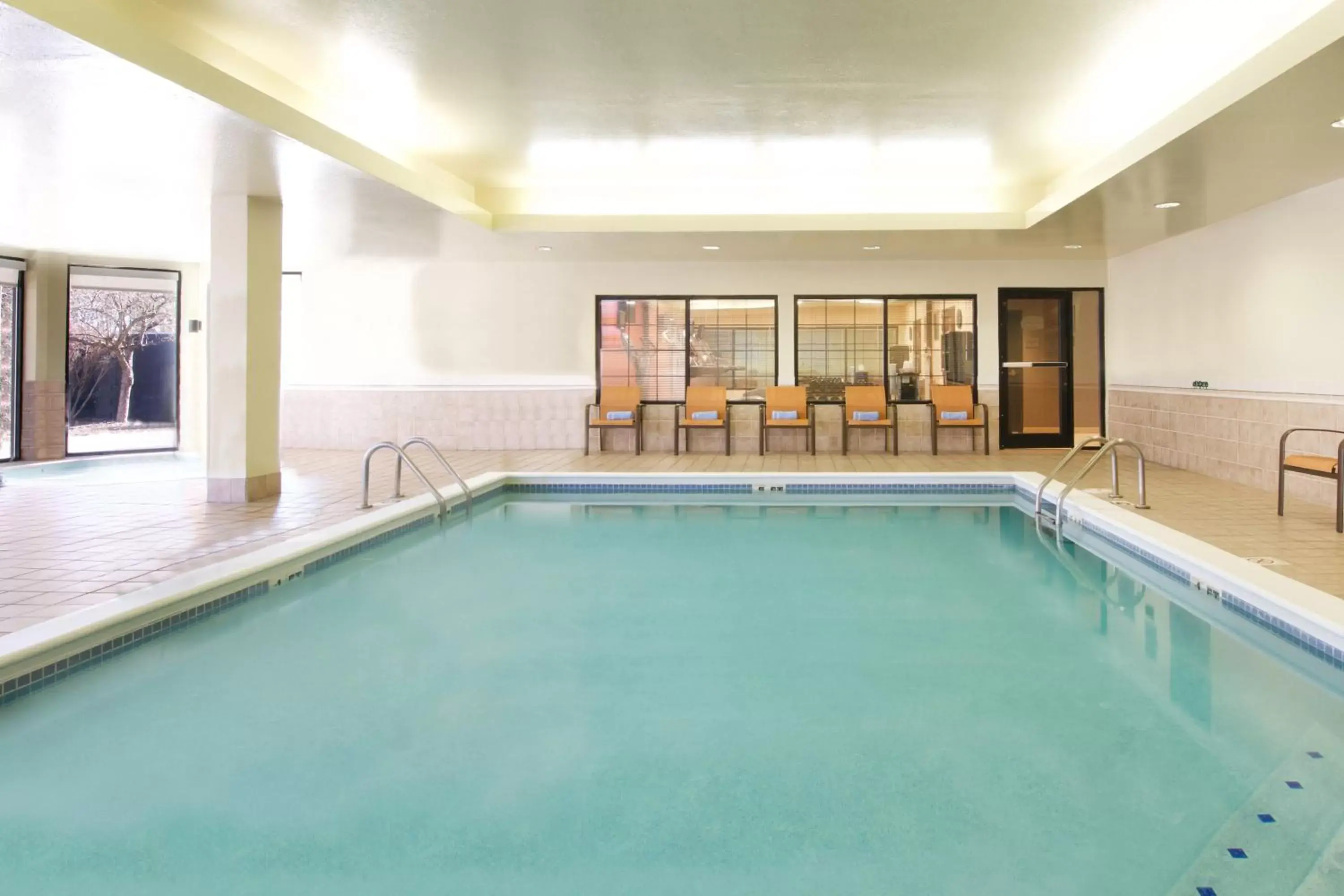 Swimming Pool in Courtyard by Marriott Columbus Tipton Lakes