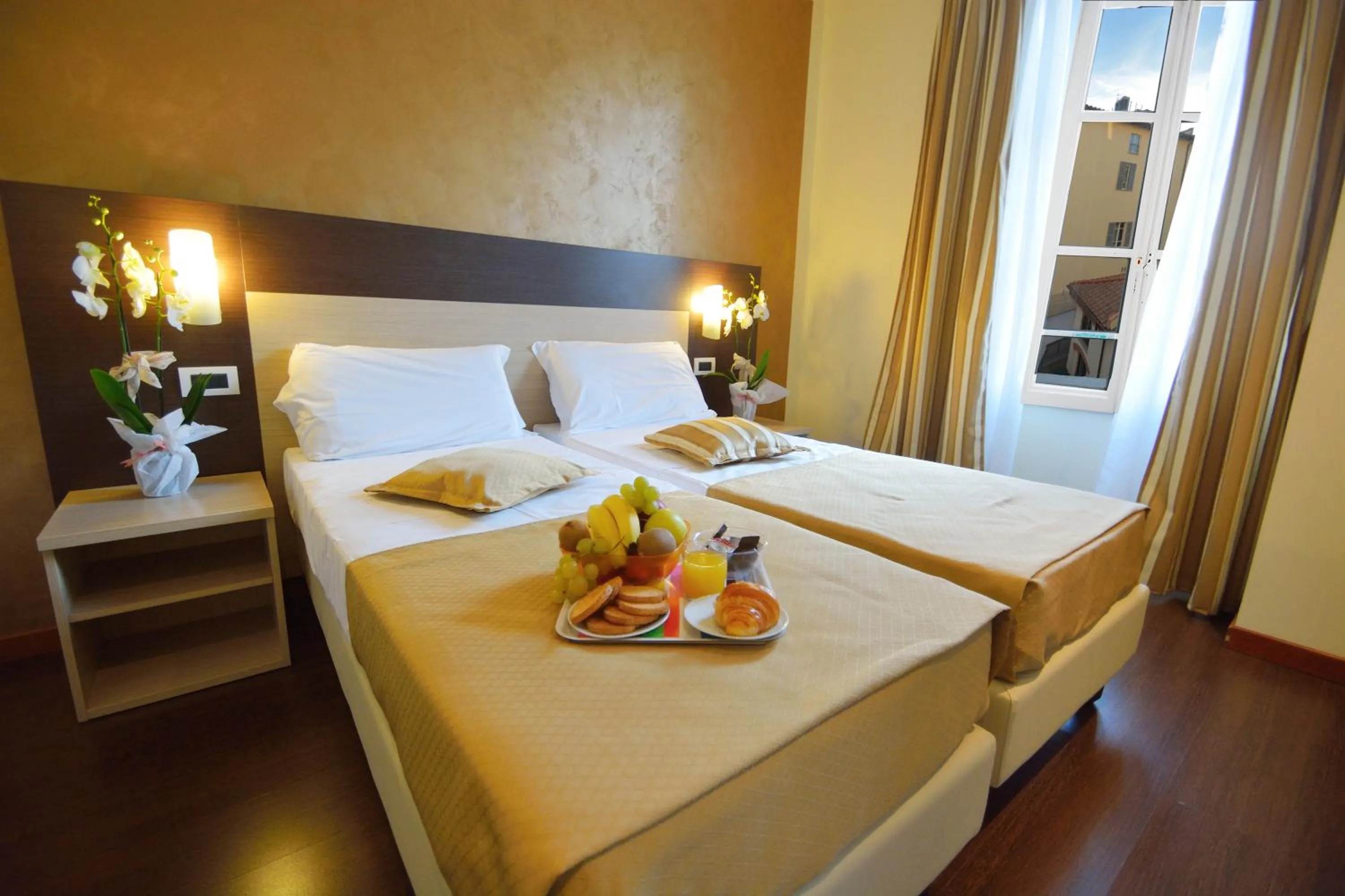 Photo of the whole room, Bed in B&B Marbò Florence