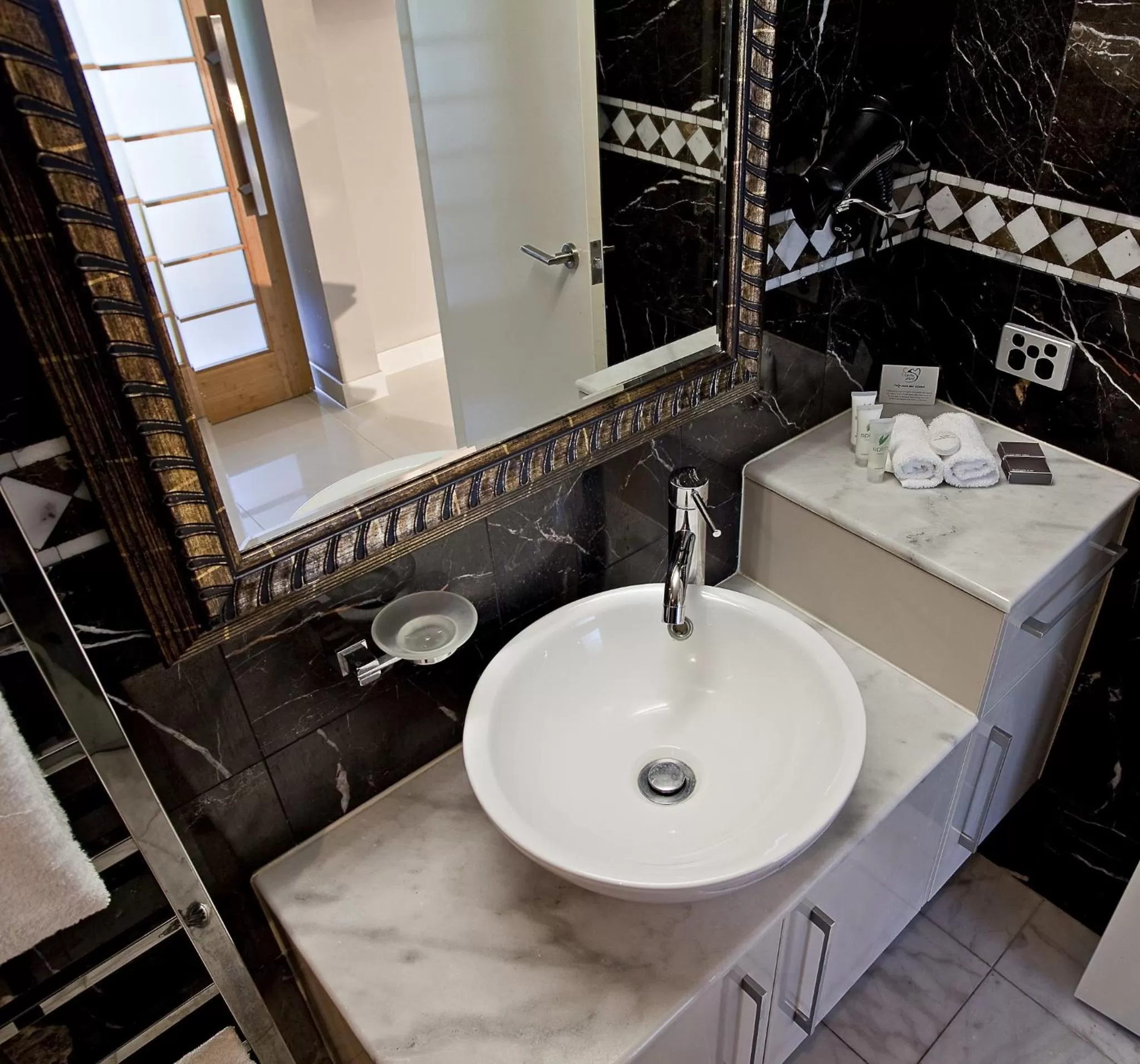 Beach Cabin in Fitzroy Island Resort