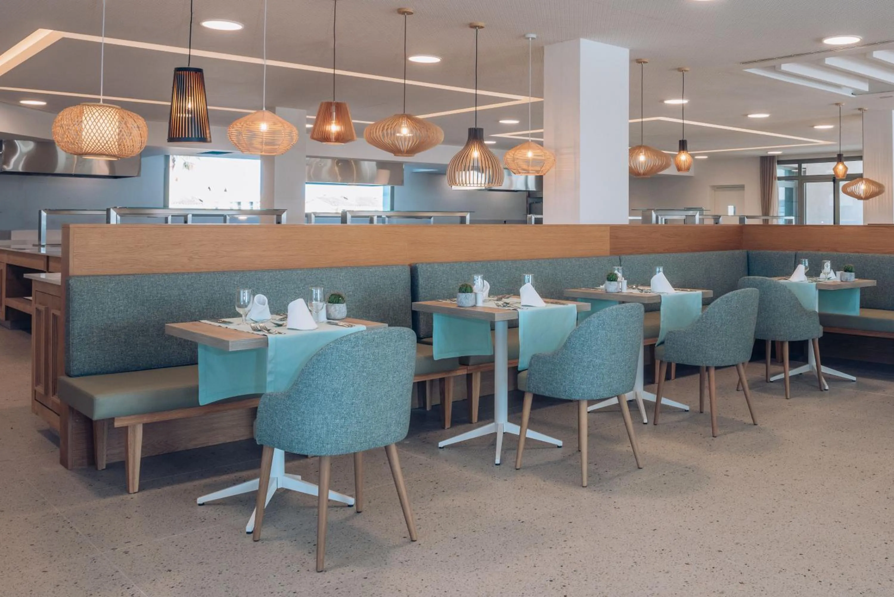 Restaurant/places to eat in Iberostar Waves Cala Domingos All Inclusive