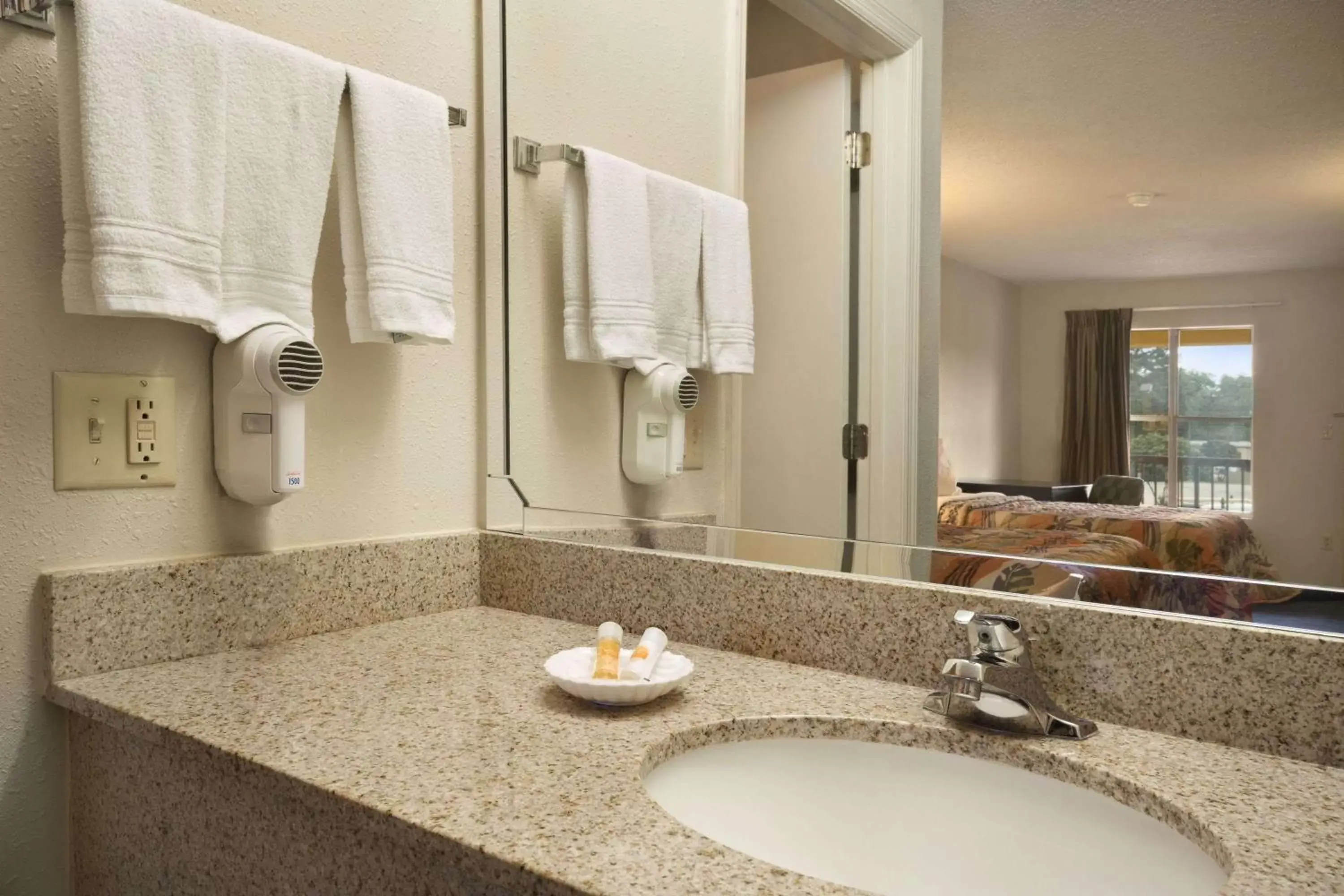 Bathroom in Days Inn by Wyndham Alma