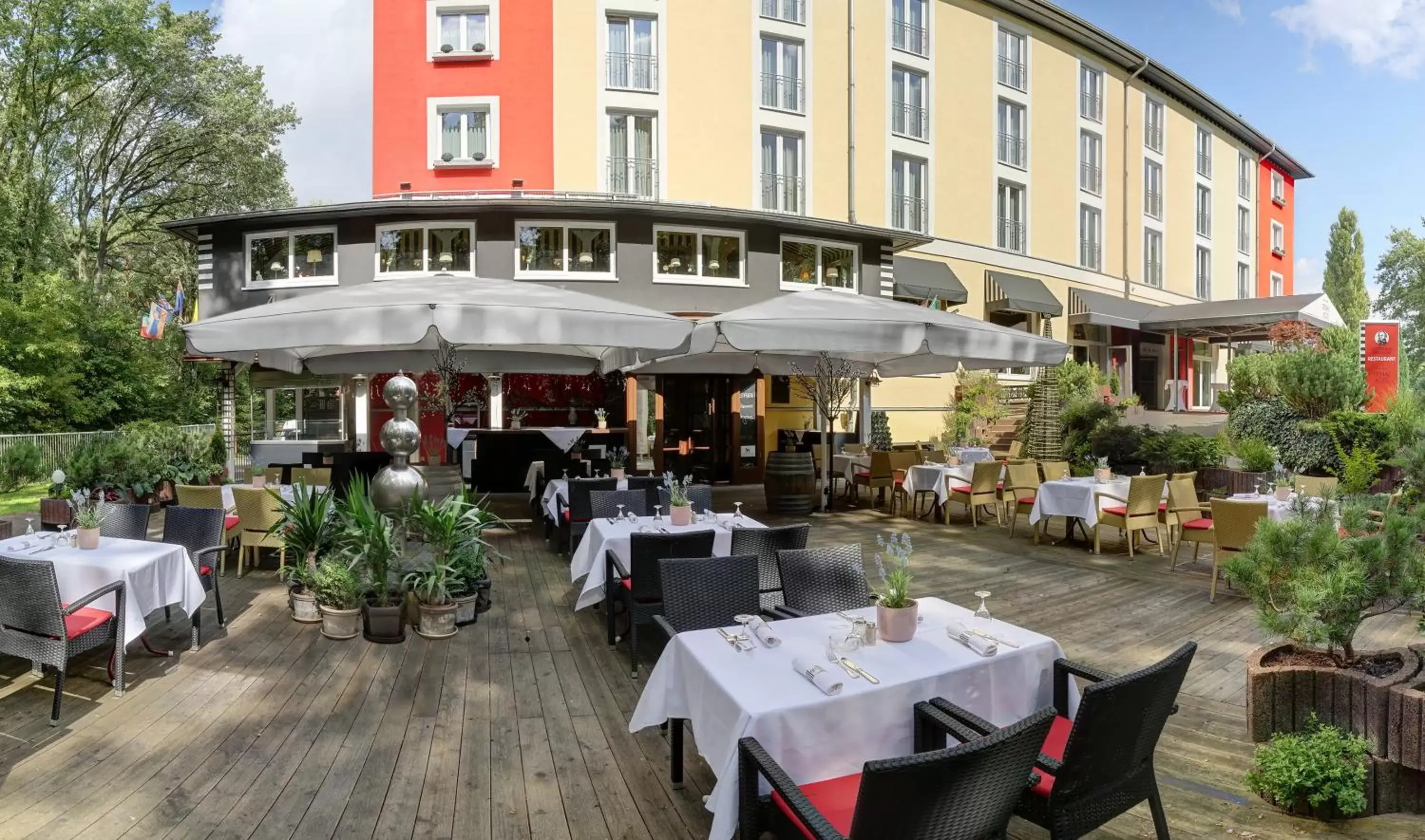 Patio, Restaurant/Places to Eat in Grünau Hotel