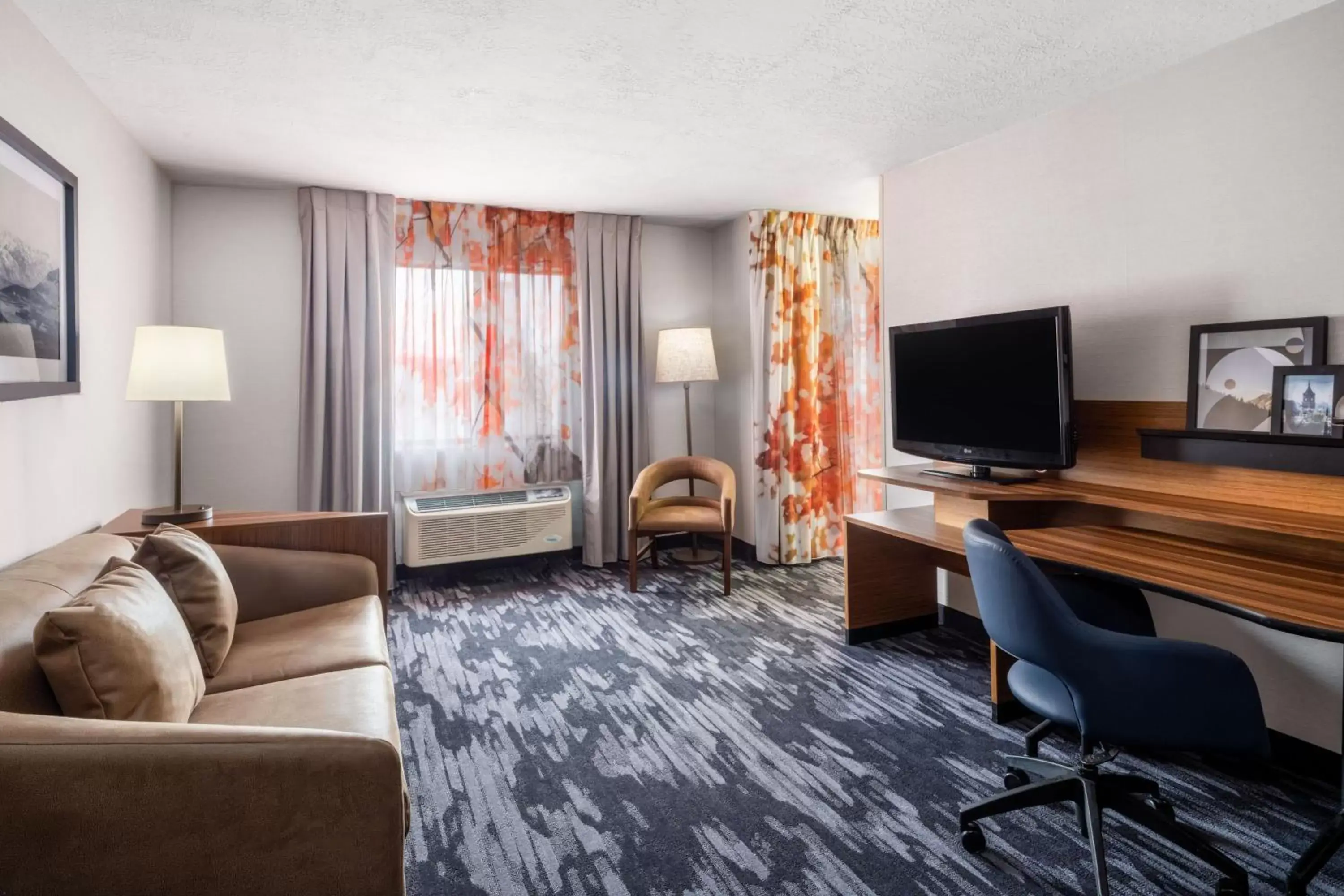 Photo of the whole room, Seating Area in Fairfield Inn & Suites by Marriott Salt Lake City Downtown