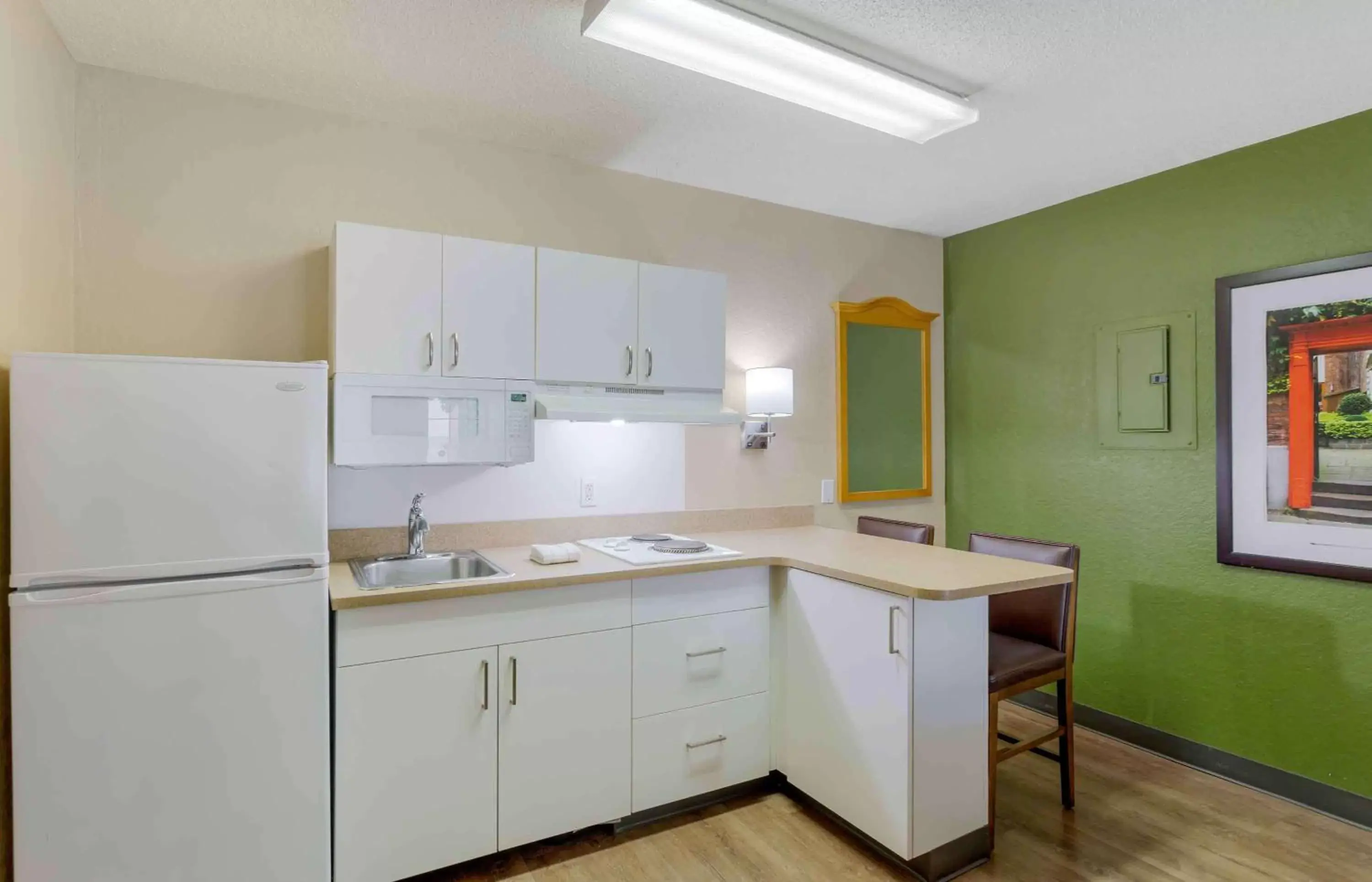 Bedroom, Kitchen/Kitchenette in Extended Stay America Suites - Nashville - Franklin - Cool Springs