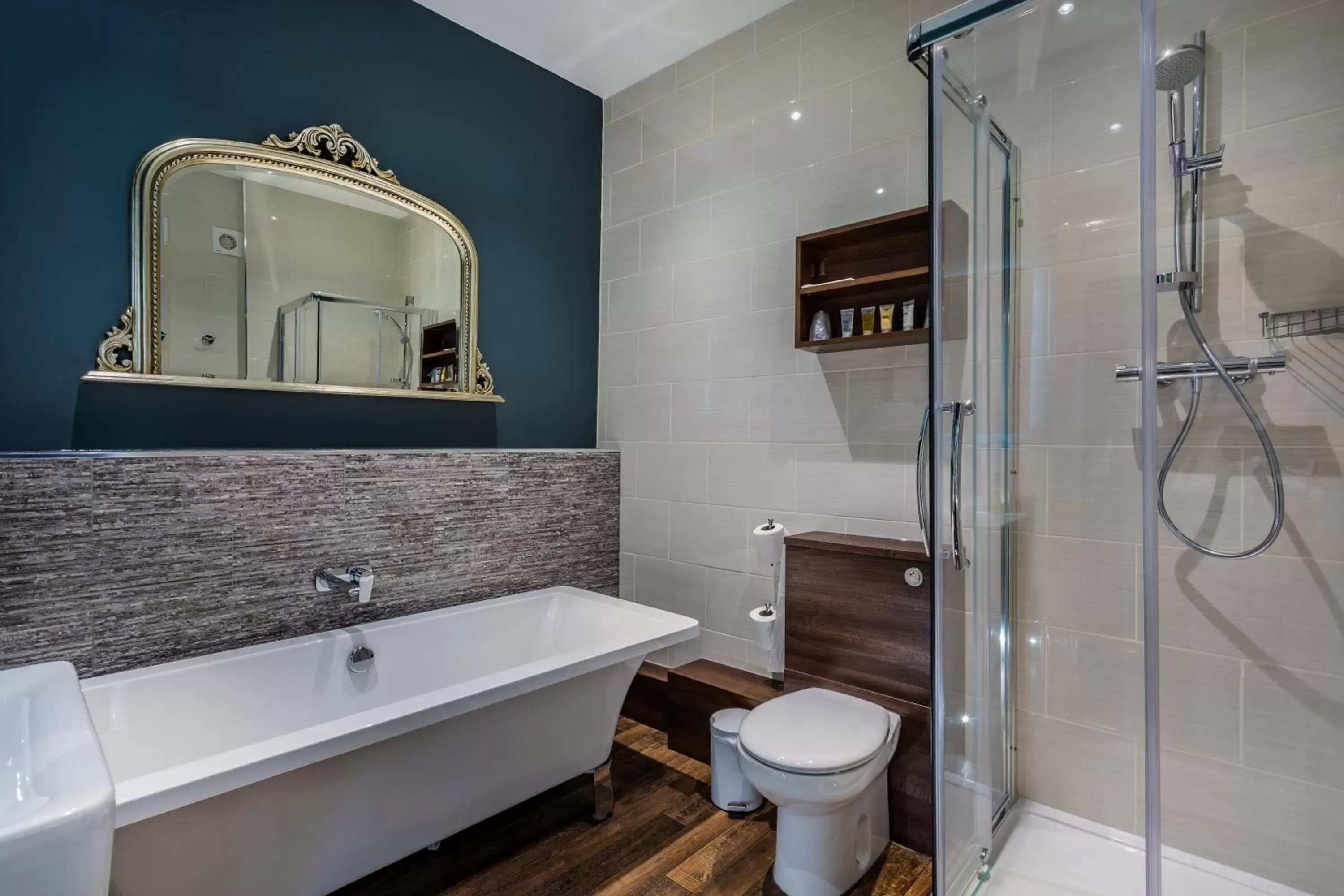 Bathroom in The White Hart Hotel, Boston, Lincolnshire