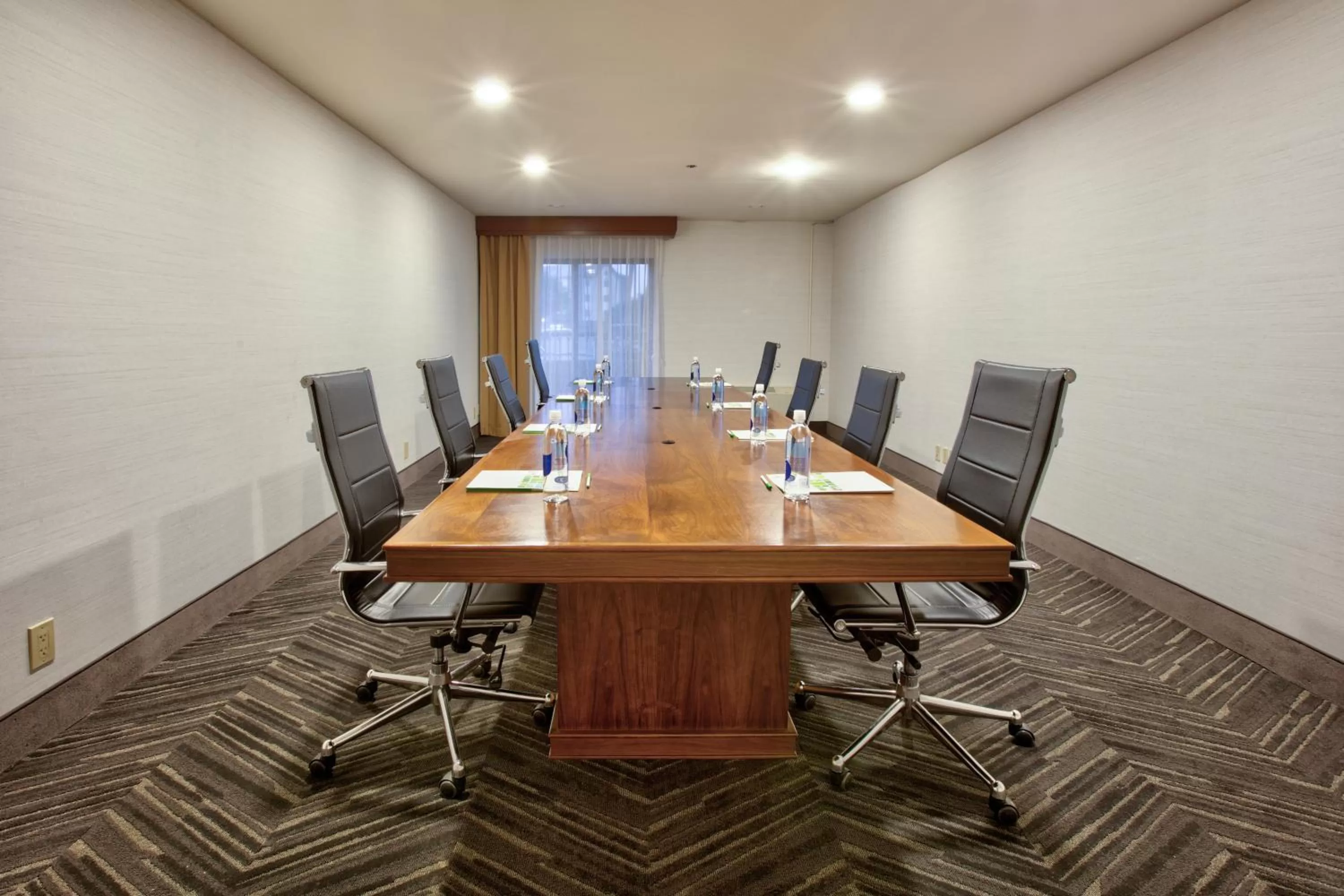 Meeting/conference room in Holiday Inn & Suites Santa Maria by IHG