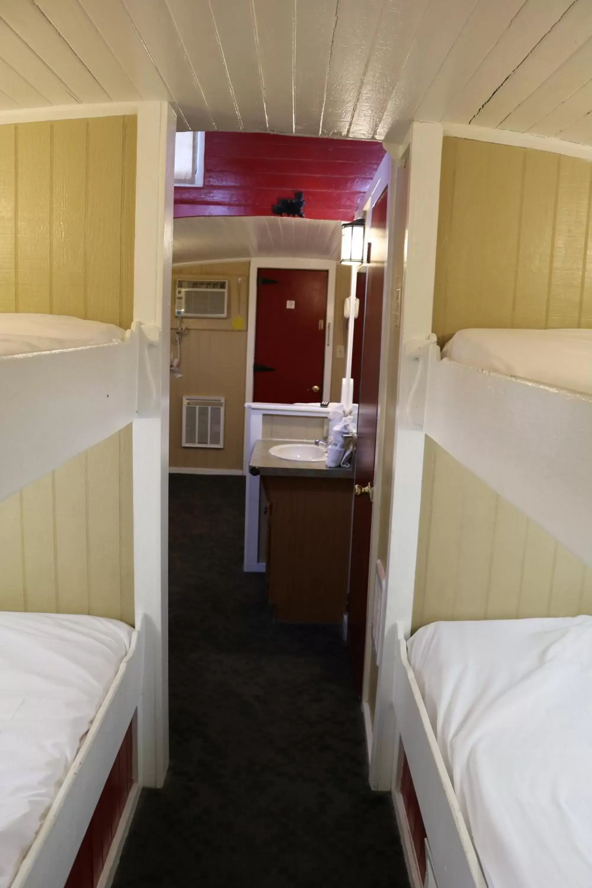 Bunk Bed in Red Caboose Motel & Restaurant