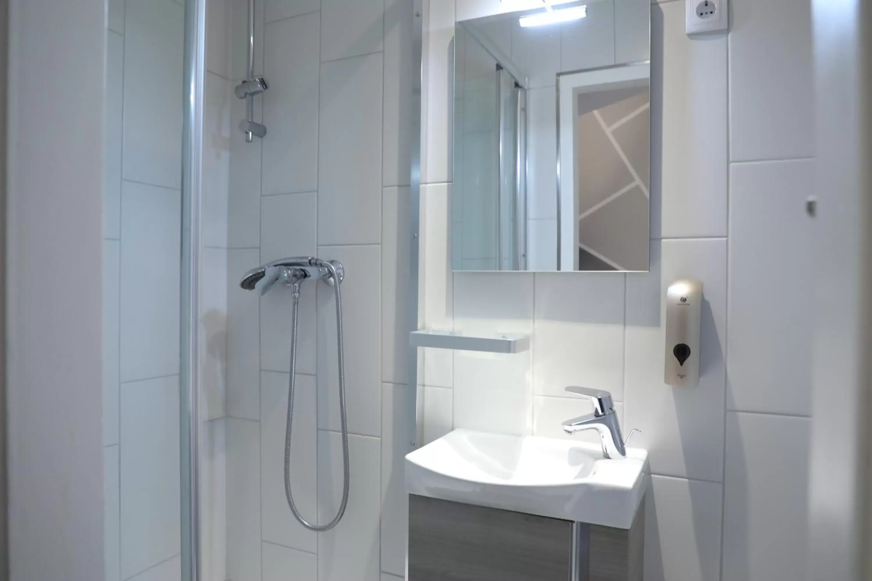 Economy Single Room in Art Hotel Charlottenburger Hof Berlin Economy Single Room in Art Hotel Charlottenburger Hof Berlin