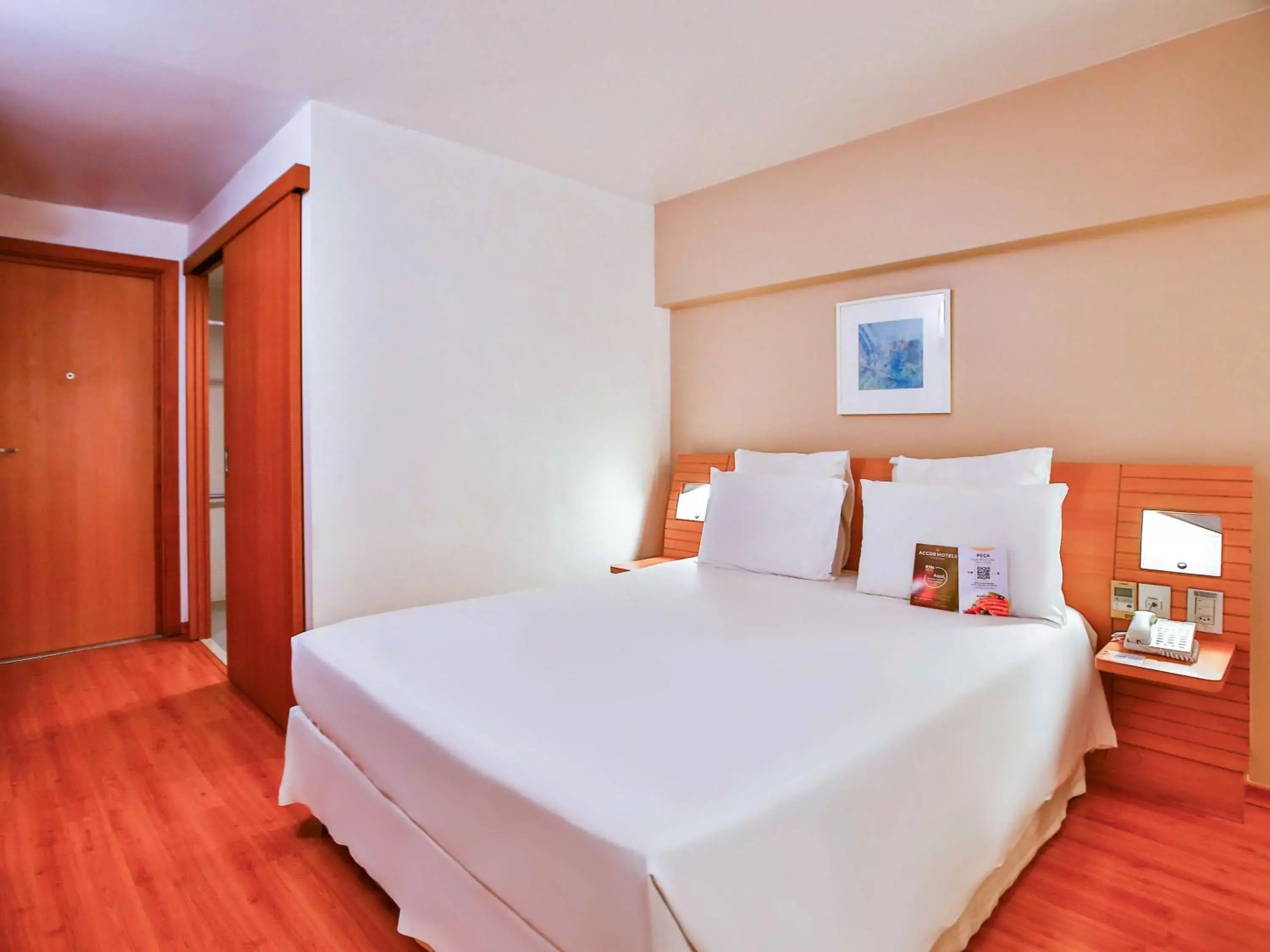 Photo of the whole room, Bed in Novotel RJ Santos Dumont