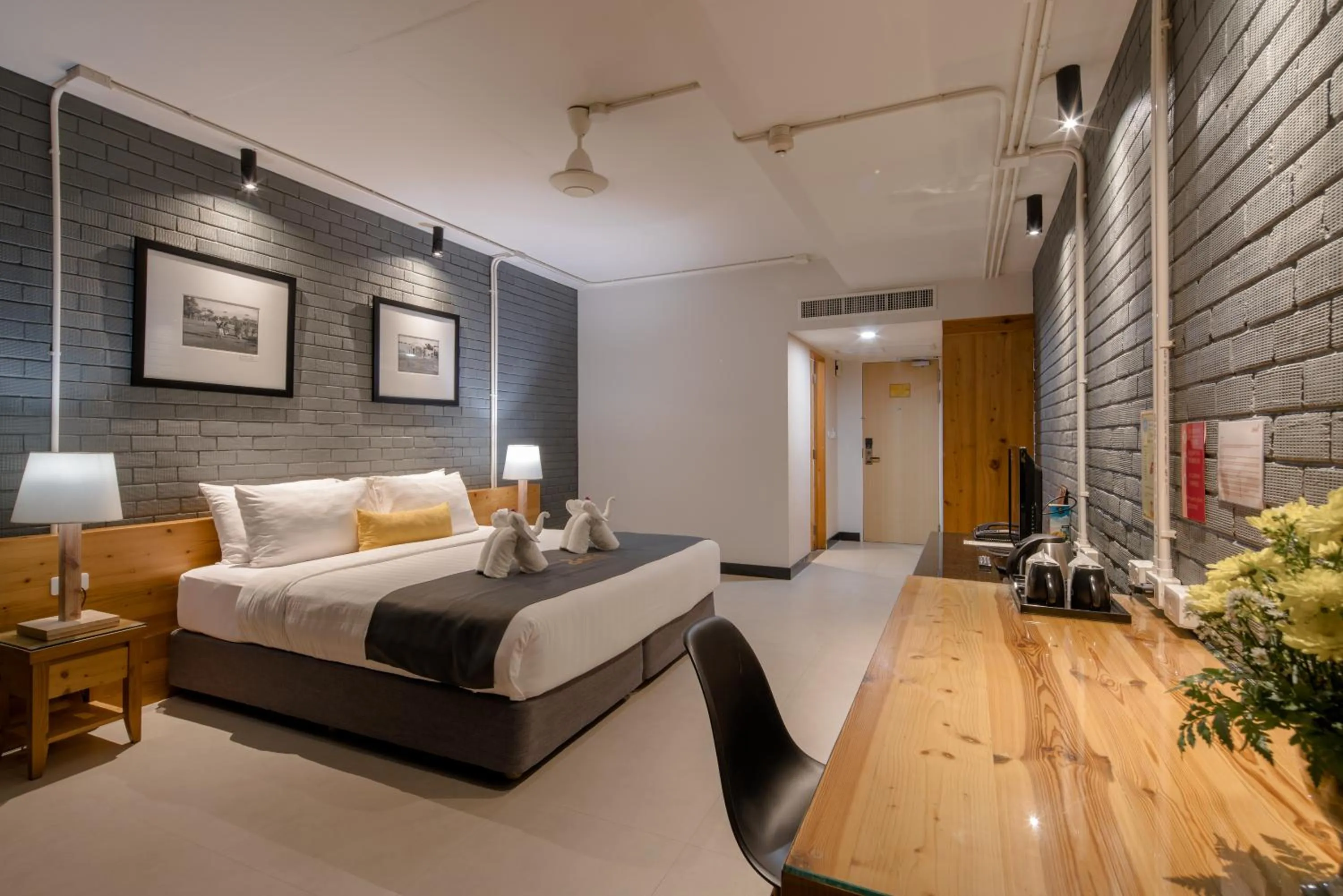 TV and multimedia, Bed in DARA Hotel - SHA Plus