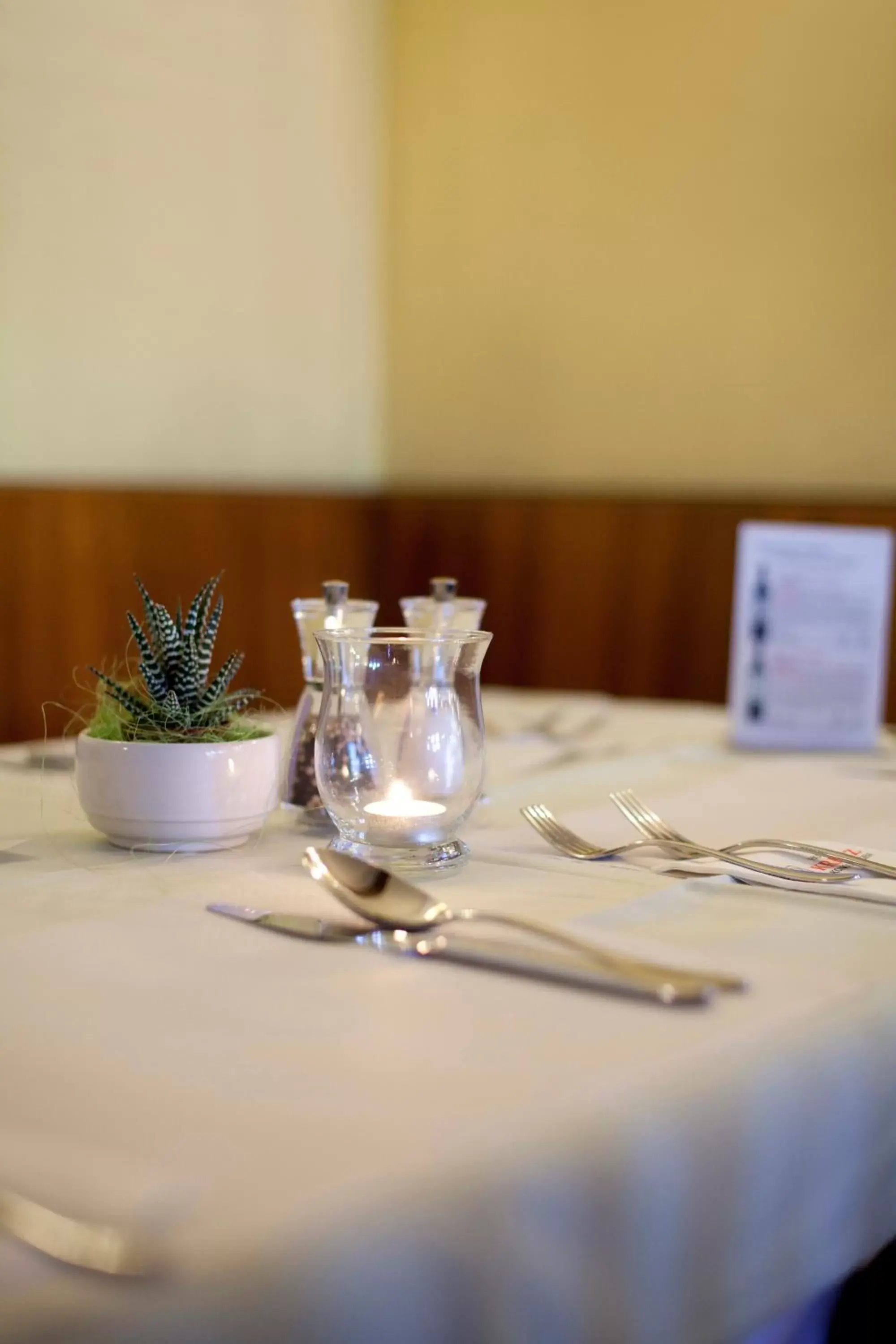 Restaurant/Places to Eat in Hotel Gasthof Kreuz