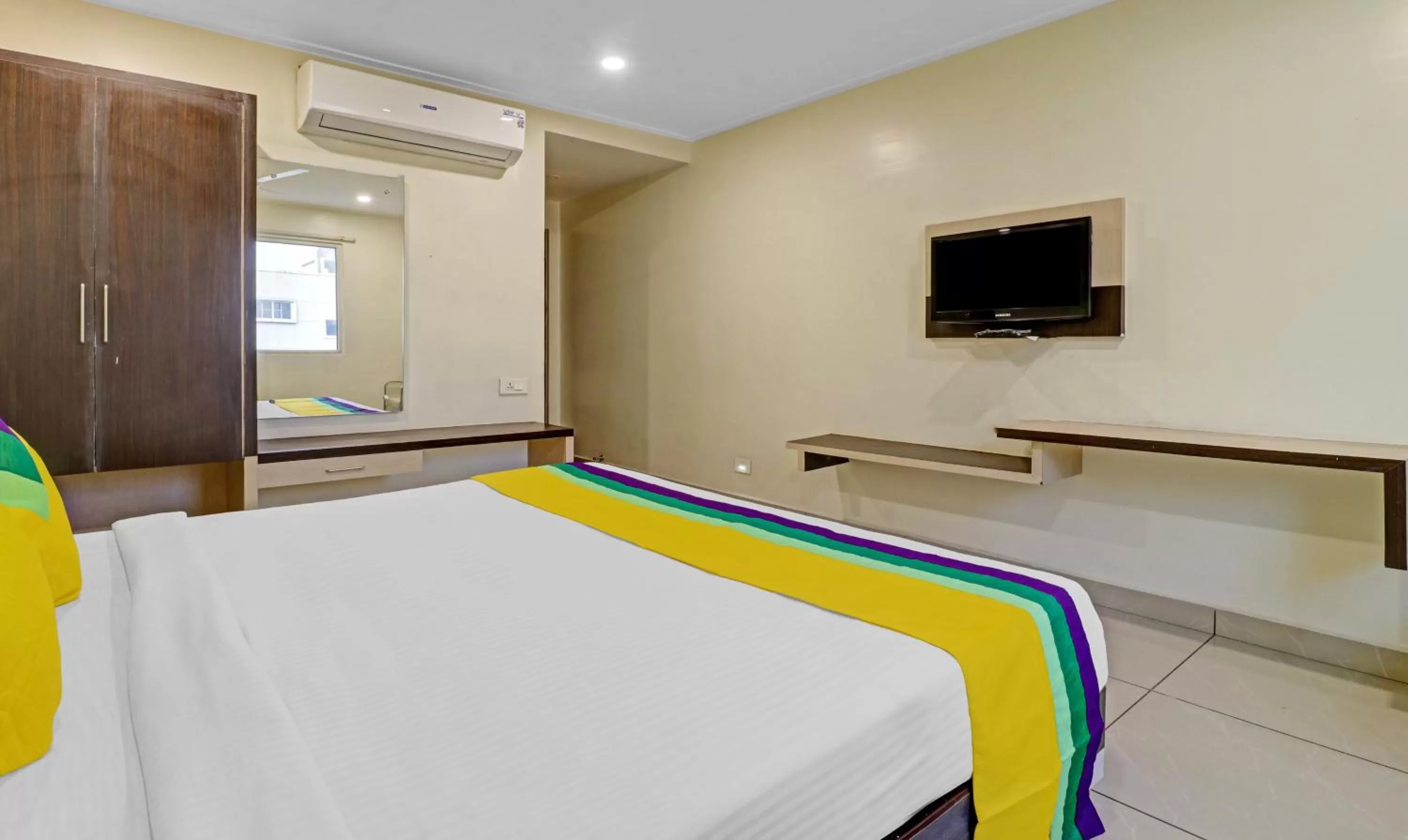 TV and multimedia, Bed in Itsy By Treebo - G Square