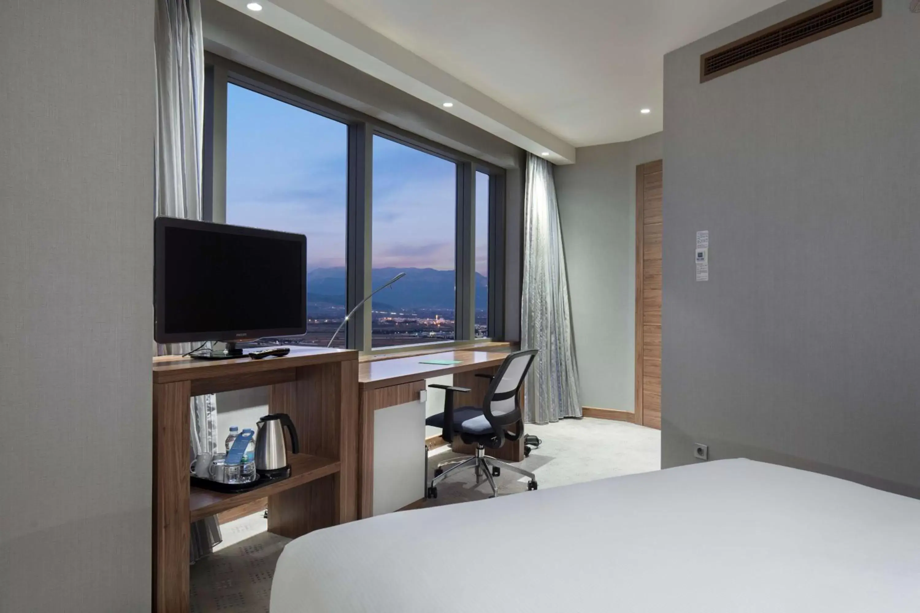 Bedroom, Bed in Hampton By Hilton Bursa Bedroom, Bed in Hampton By Hilton Bursa