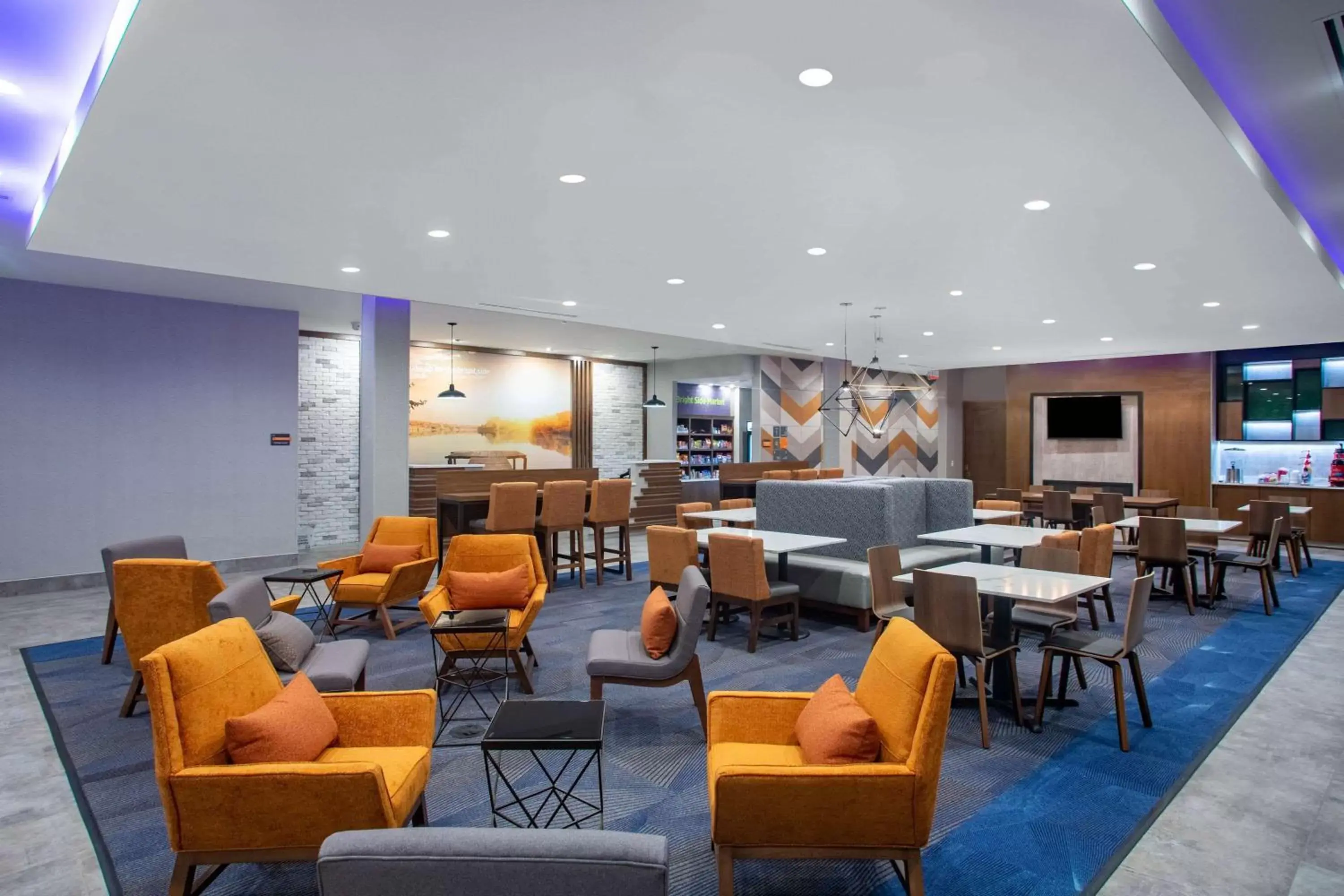 Lobby or reception in La Quinta Inn & Suites by Wyndham Oxford