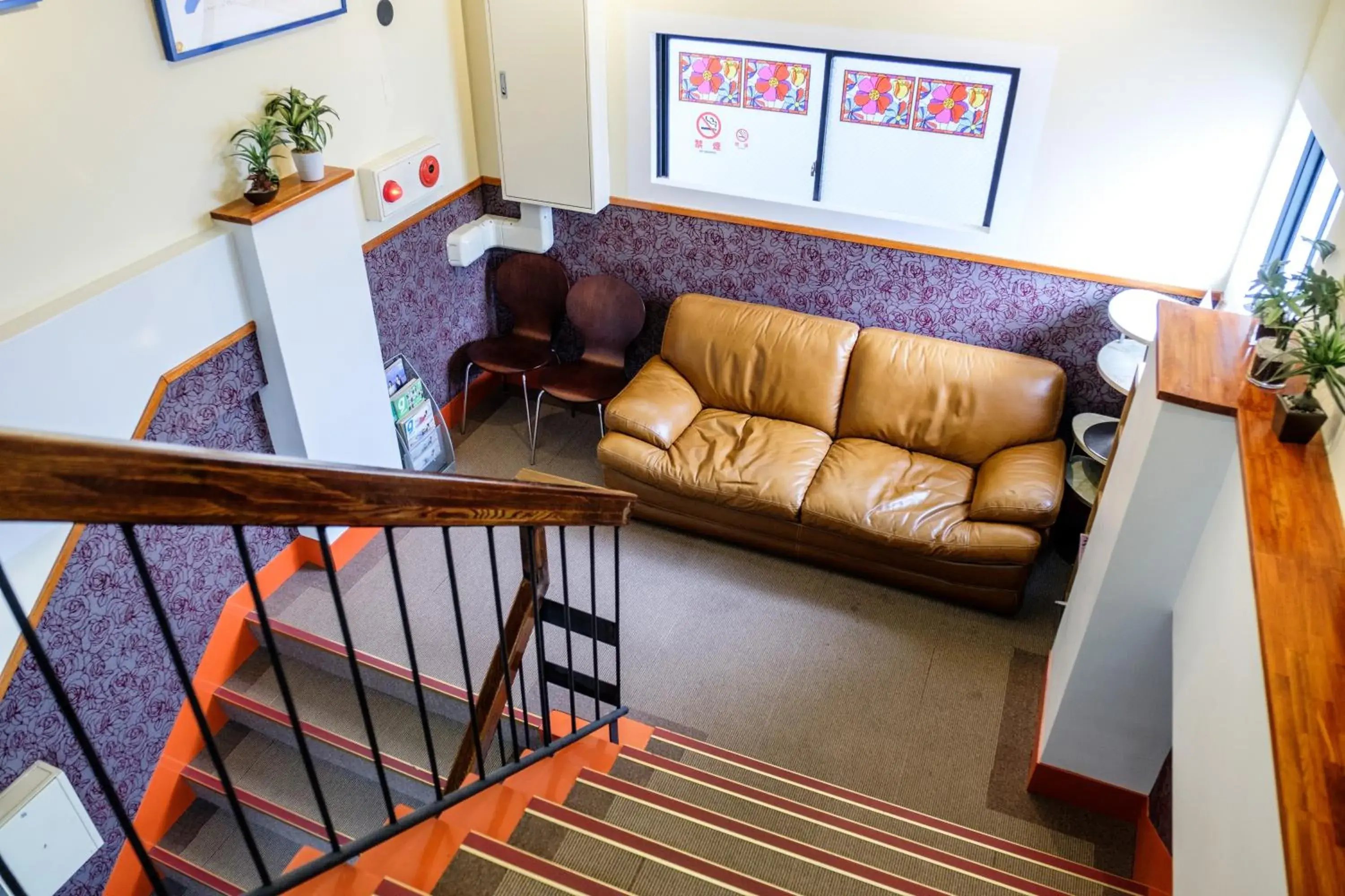 Communal lounge/ TV room, Seating Area in Yokohama Hostel Village Hayashi-Kaikan