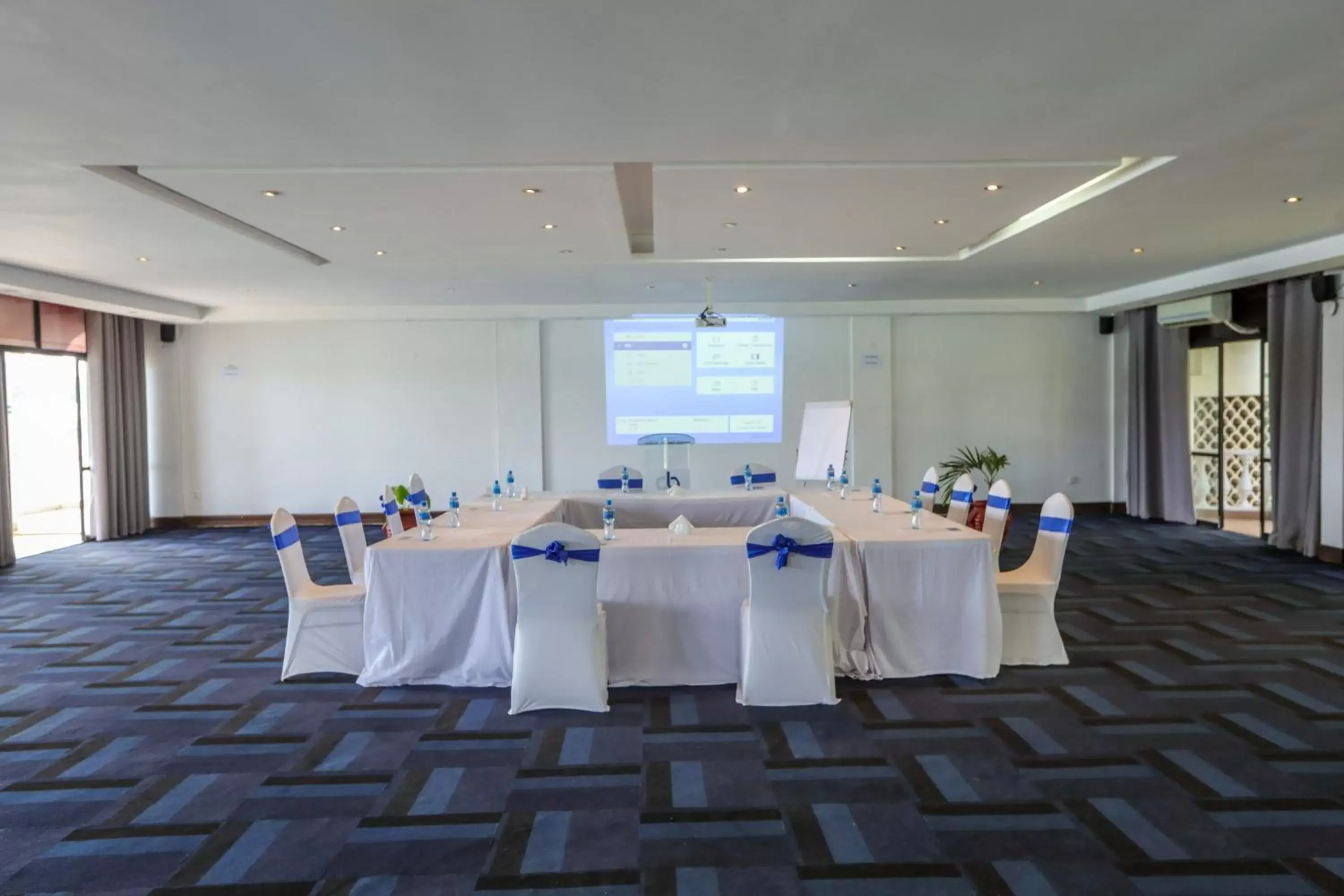 Meeting/conference room in CityBlue Creekside Hotel & Suites