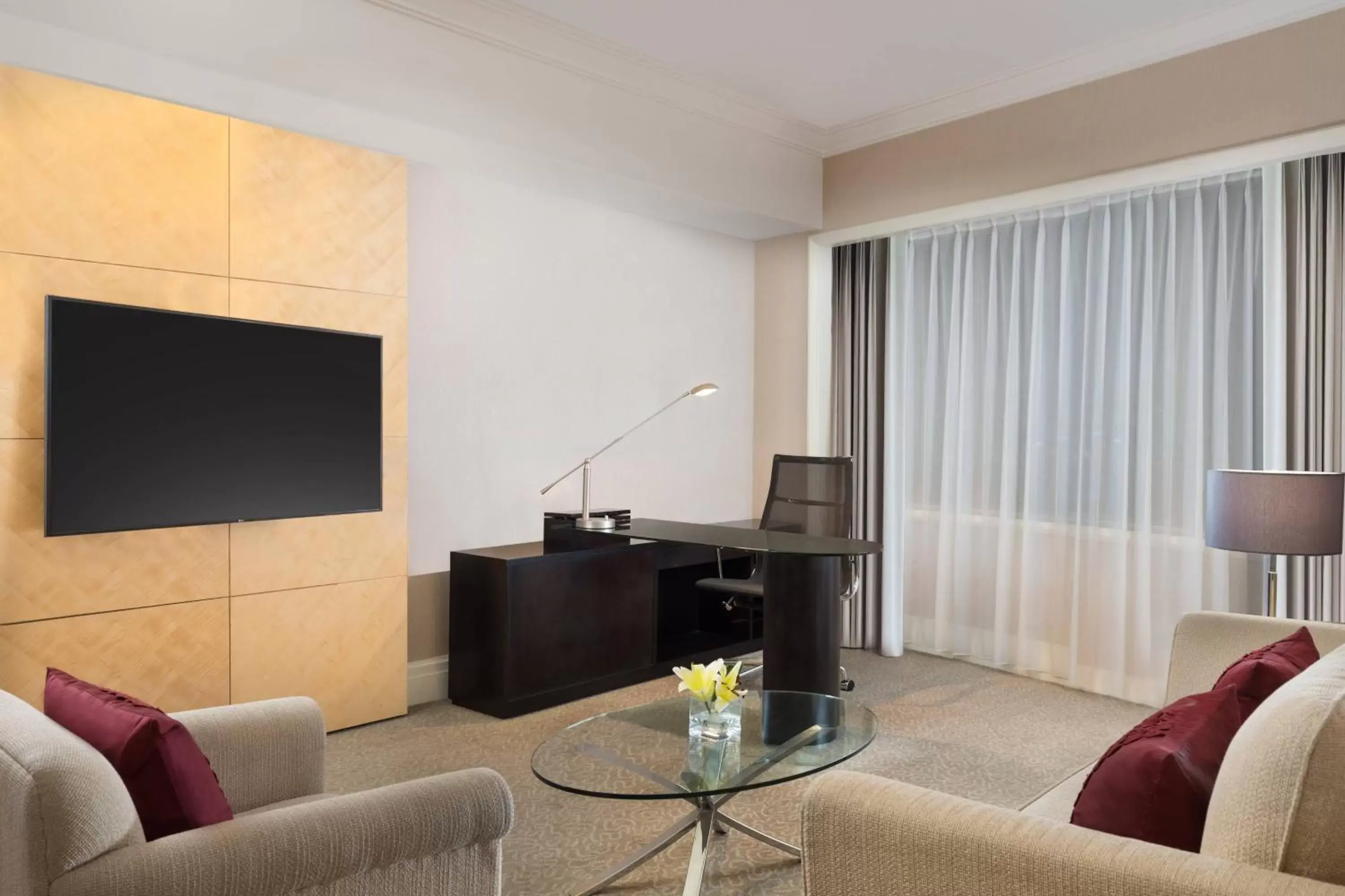 Living room, TV/Entertainment Center in Sheraton Surabaya Hotel & Towers