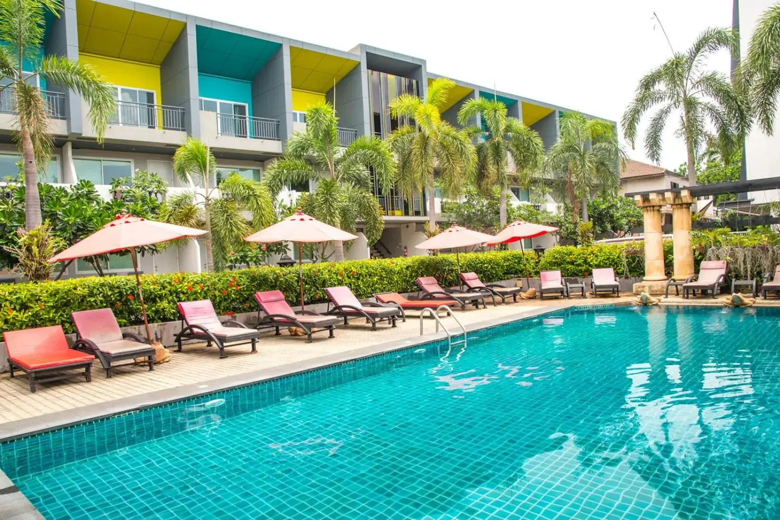 Activities, Swimming Pool in Lantana Pattaya Hotel (SHA Extra Plus)