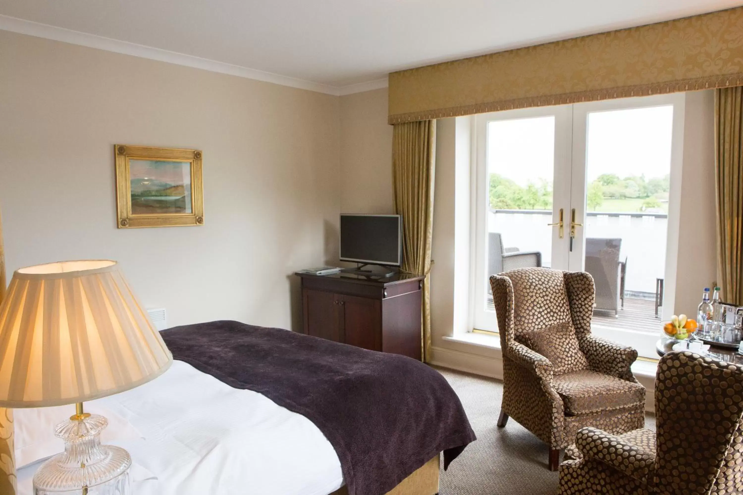 Bedroom, Seating Area in Macdonald Old England Hotel & Spa