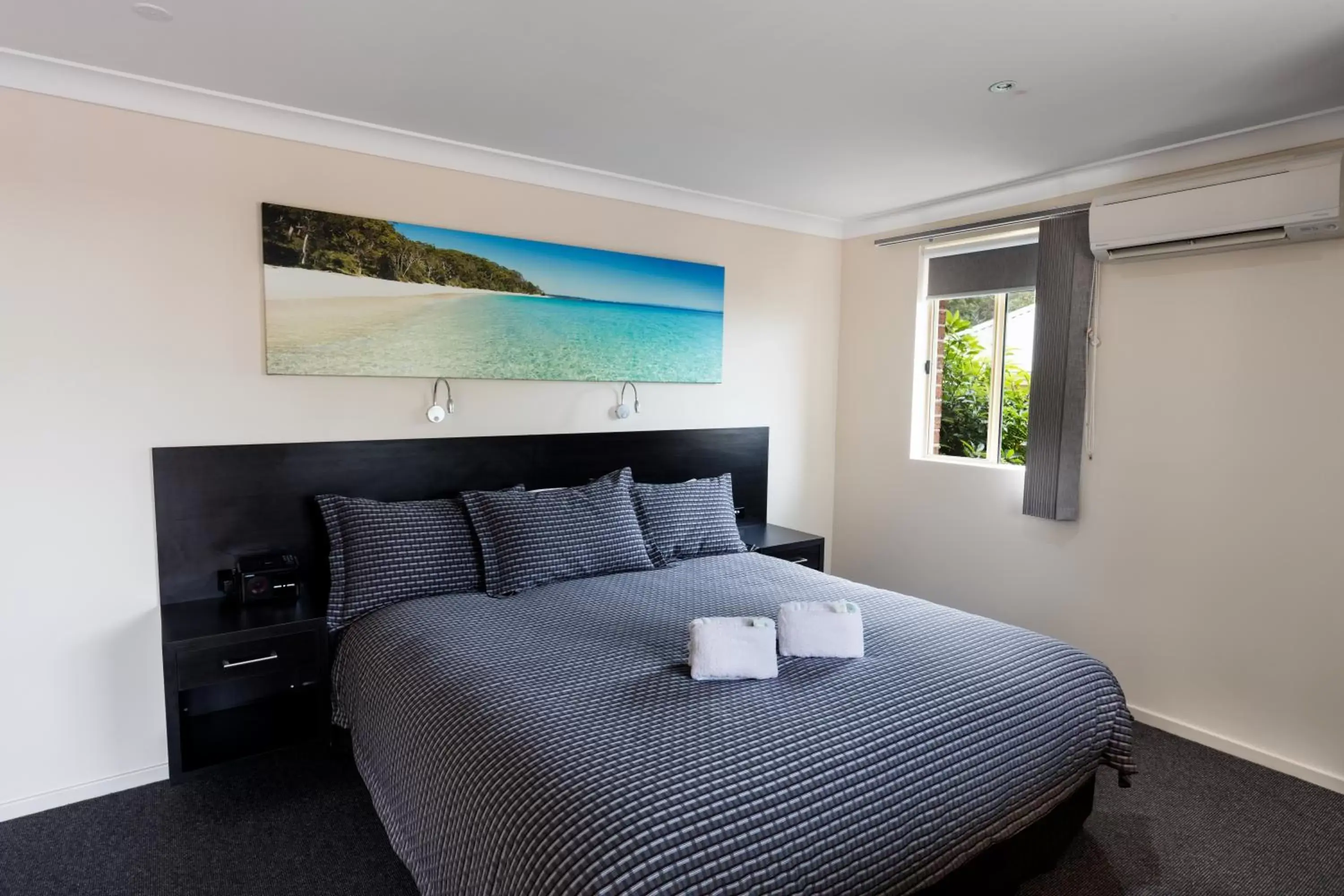 Bedroom, Room Photo in Dolphin Shores