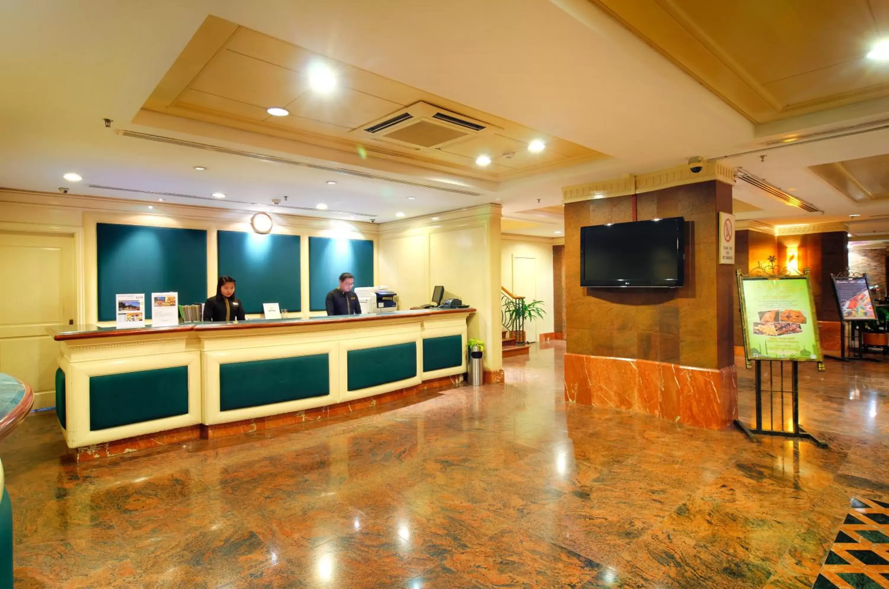 Lobby or reception in Hotel Shangri-la Kota Kinabalu