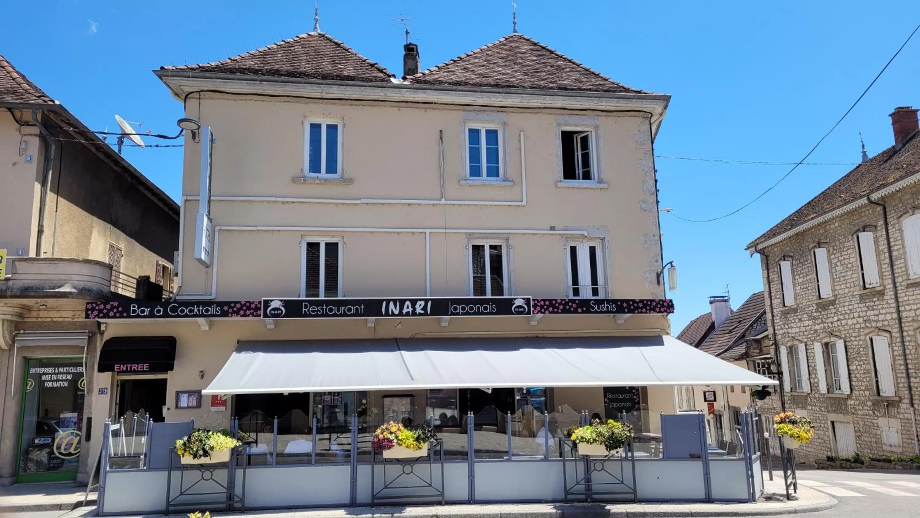 Property Building in Le Sakura