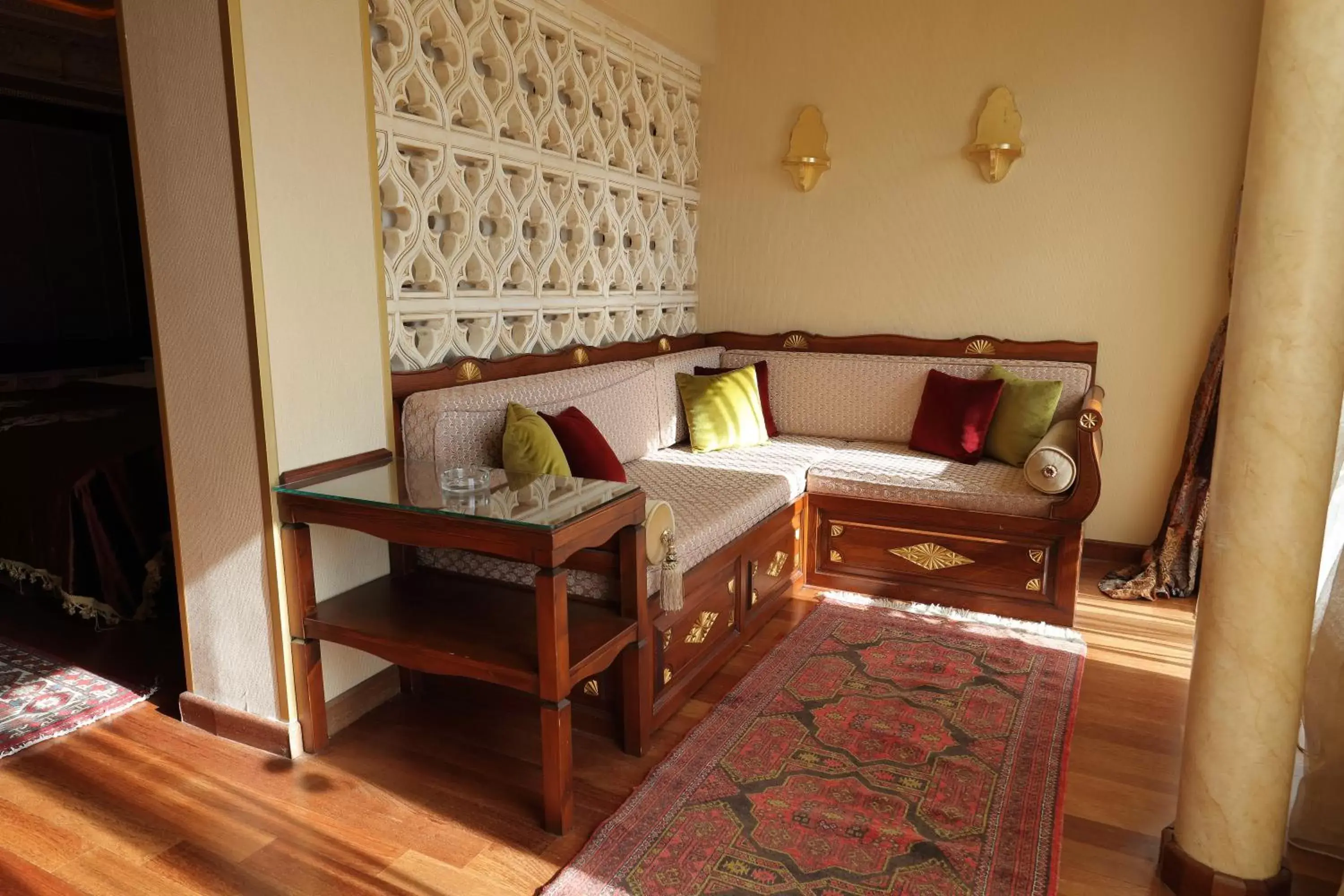 Living room, Seating Area in Deluxe Golden Horn Sultanahmet Hotel