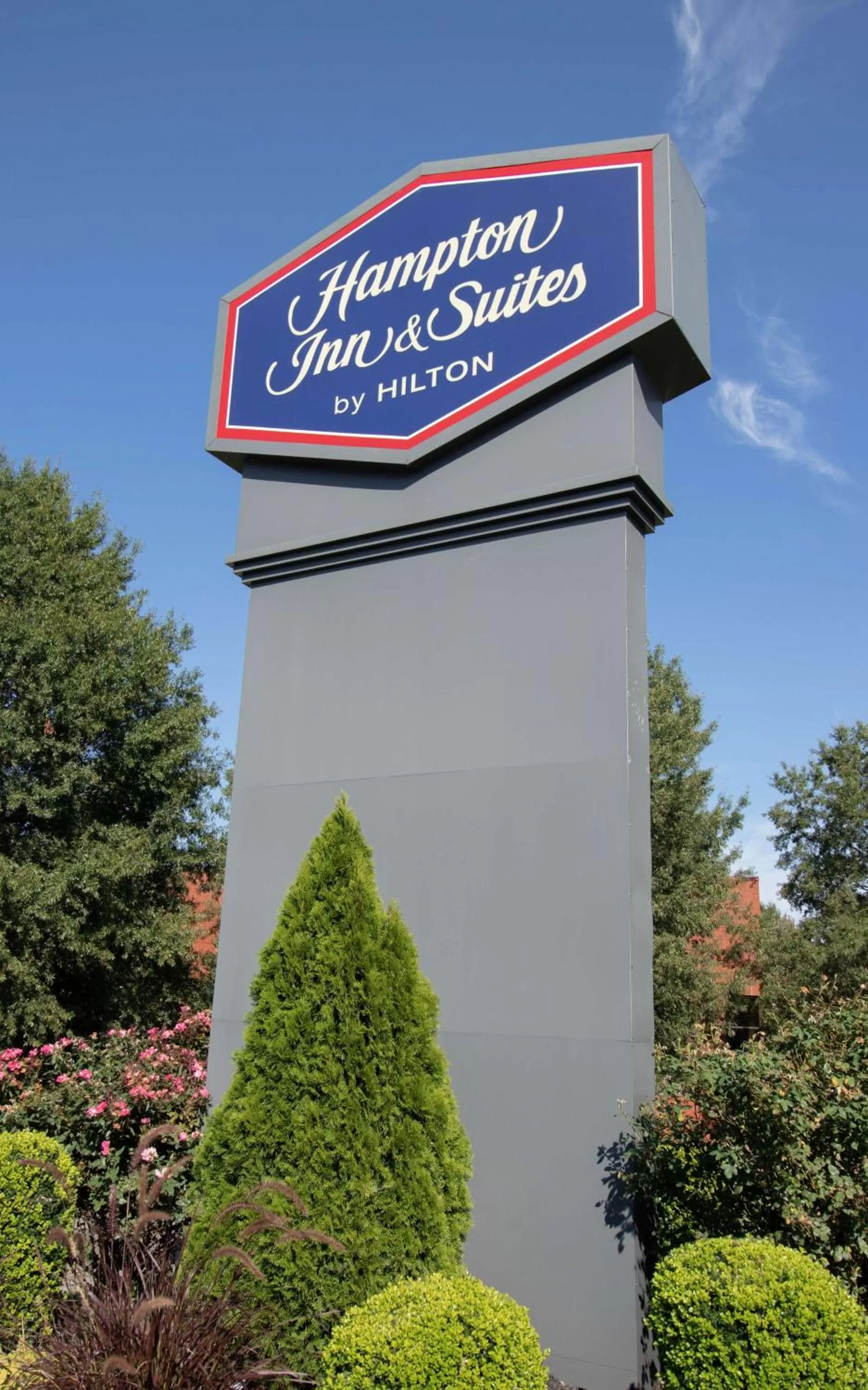 Property building in Hampton Inn & Suites Richmond/Virginia Center