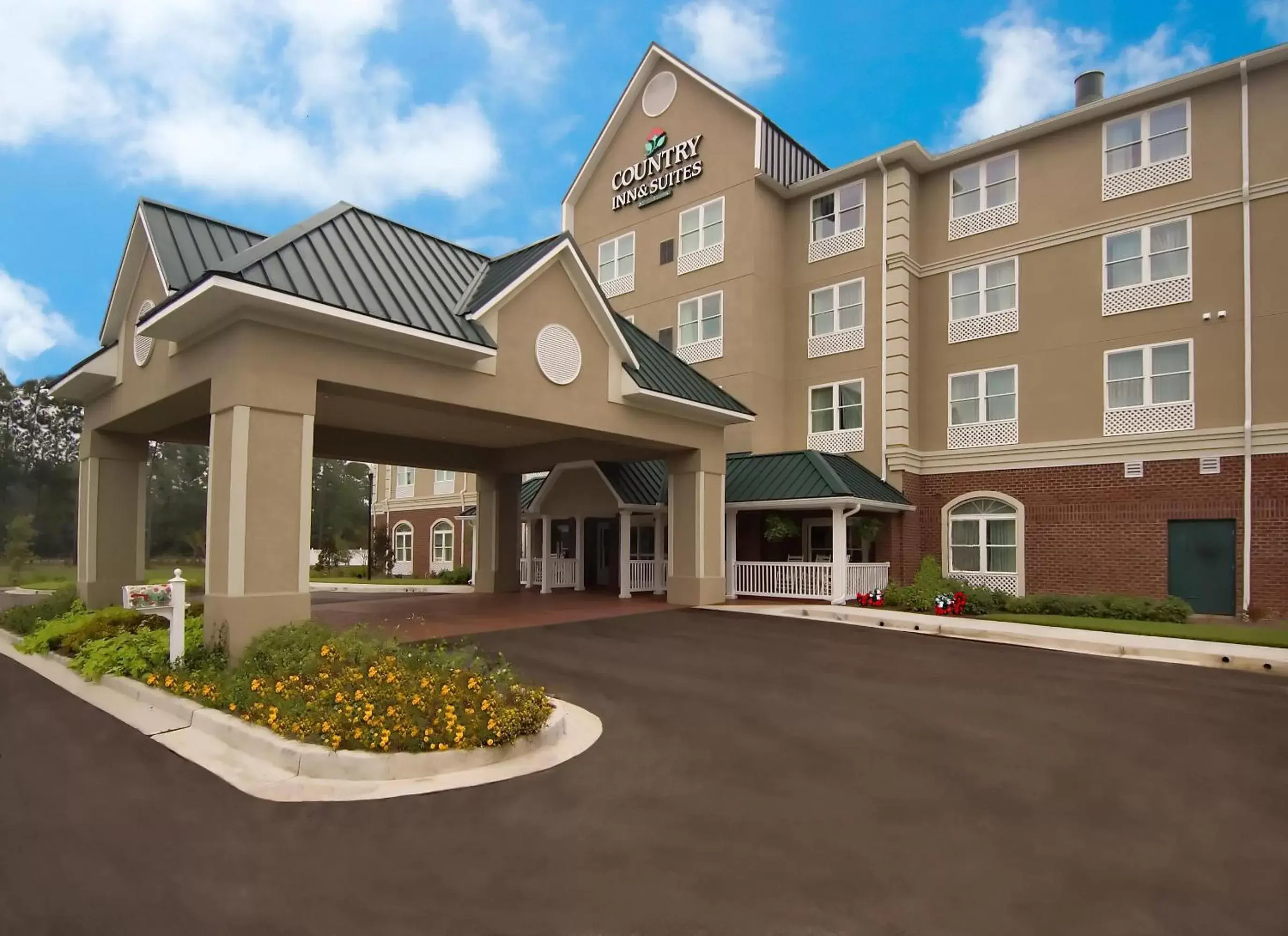 Facade/entrance, Property Building in Country Inn & Suites by Radisson, Summerville, SC
