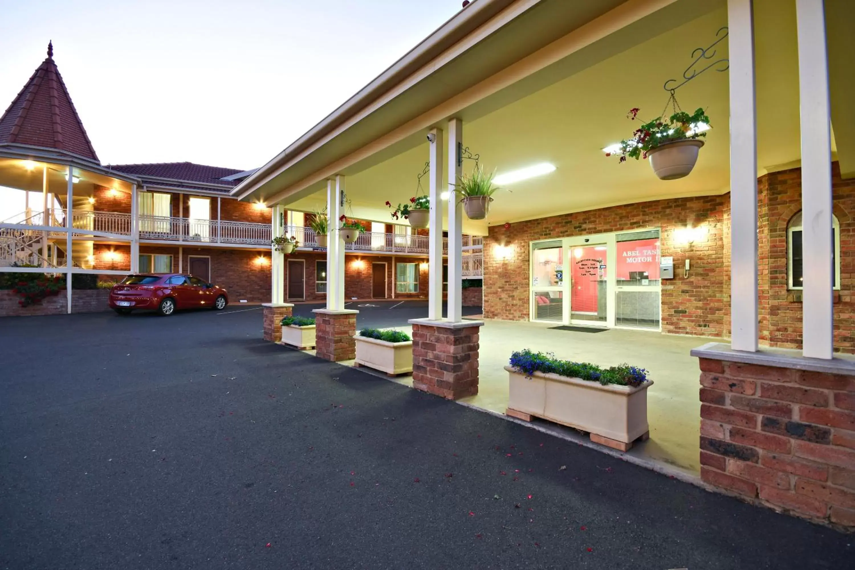 Facade/entrance in Abel Tasman Motor Inn