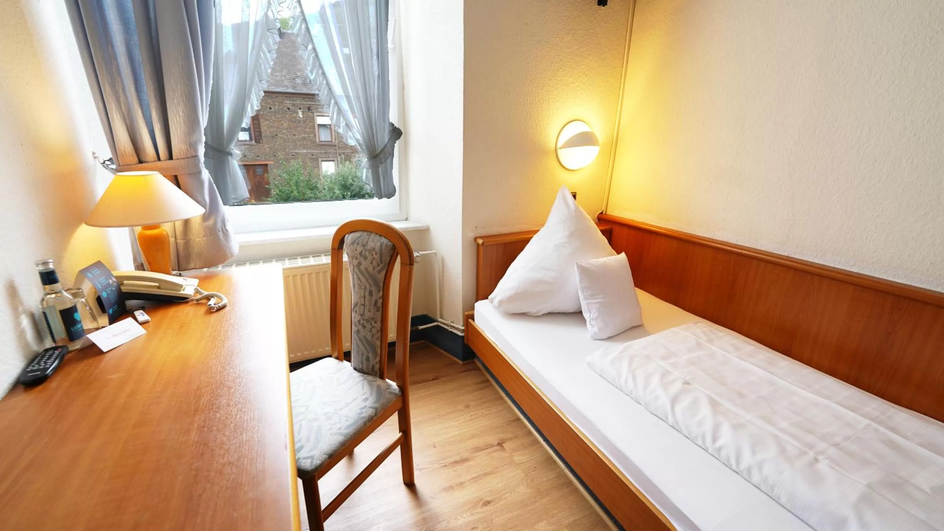 Bedroom, Bed in Vegan Hotel und Restaurants Nicolay 1881