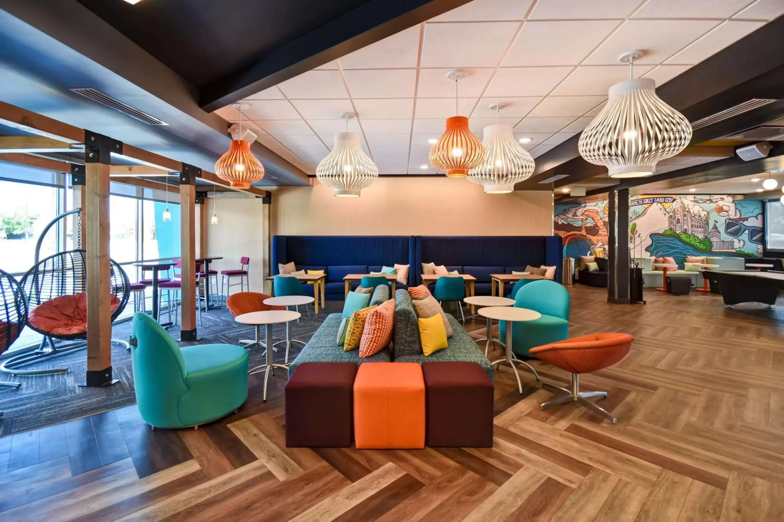 Lobby or reception, Lounge/Bar in Tru By Hilton Salt Lake City Airport