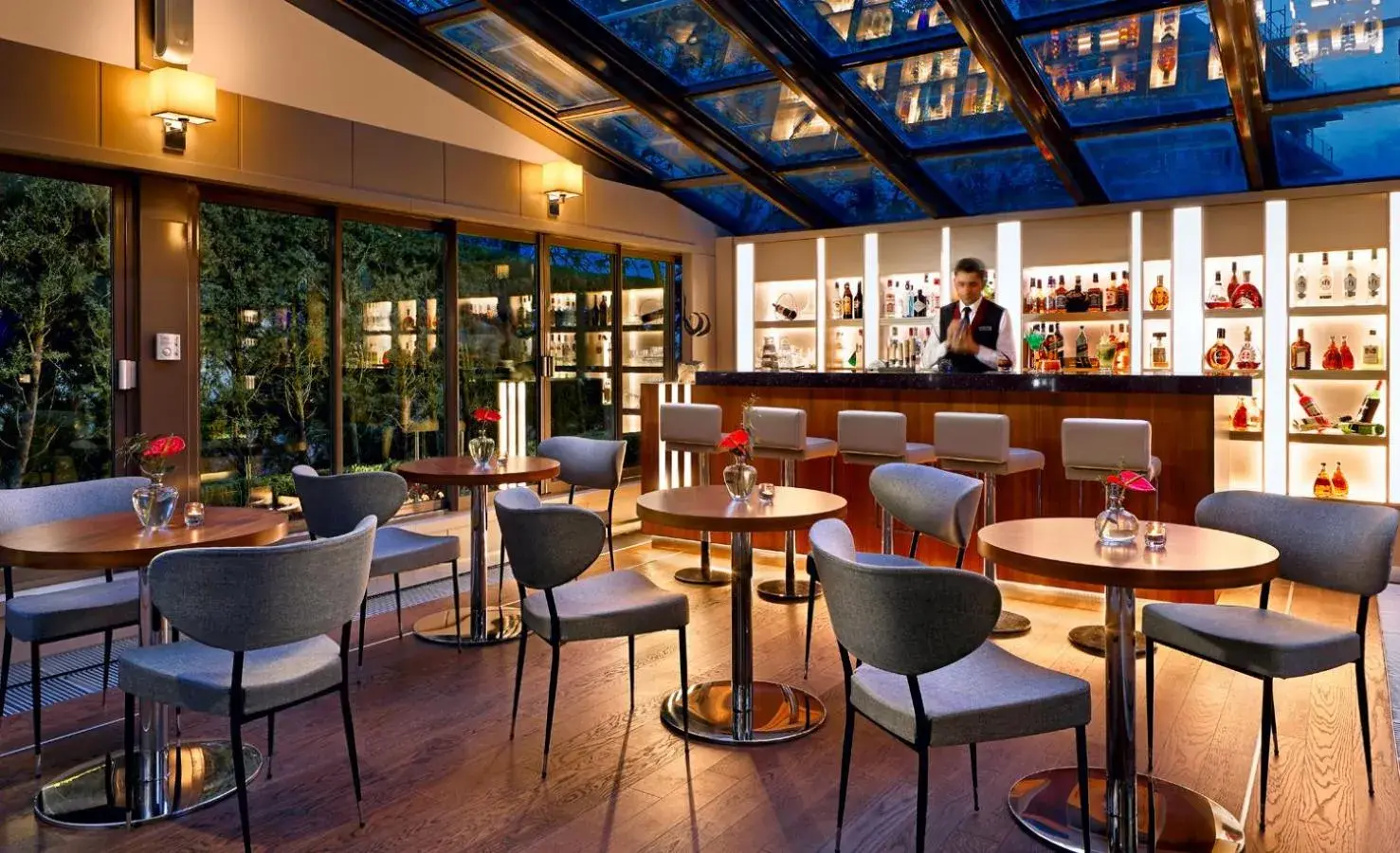 Lounge or bar in Occidental Ankara Lounge or bar in Occidental Ankara