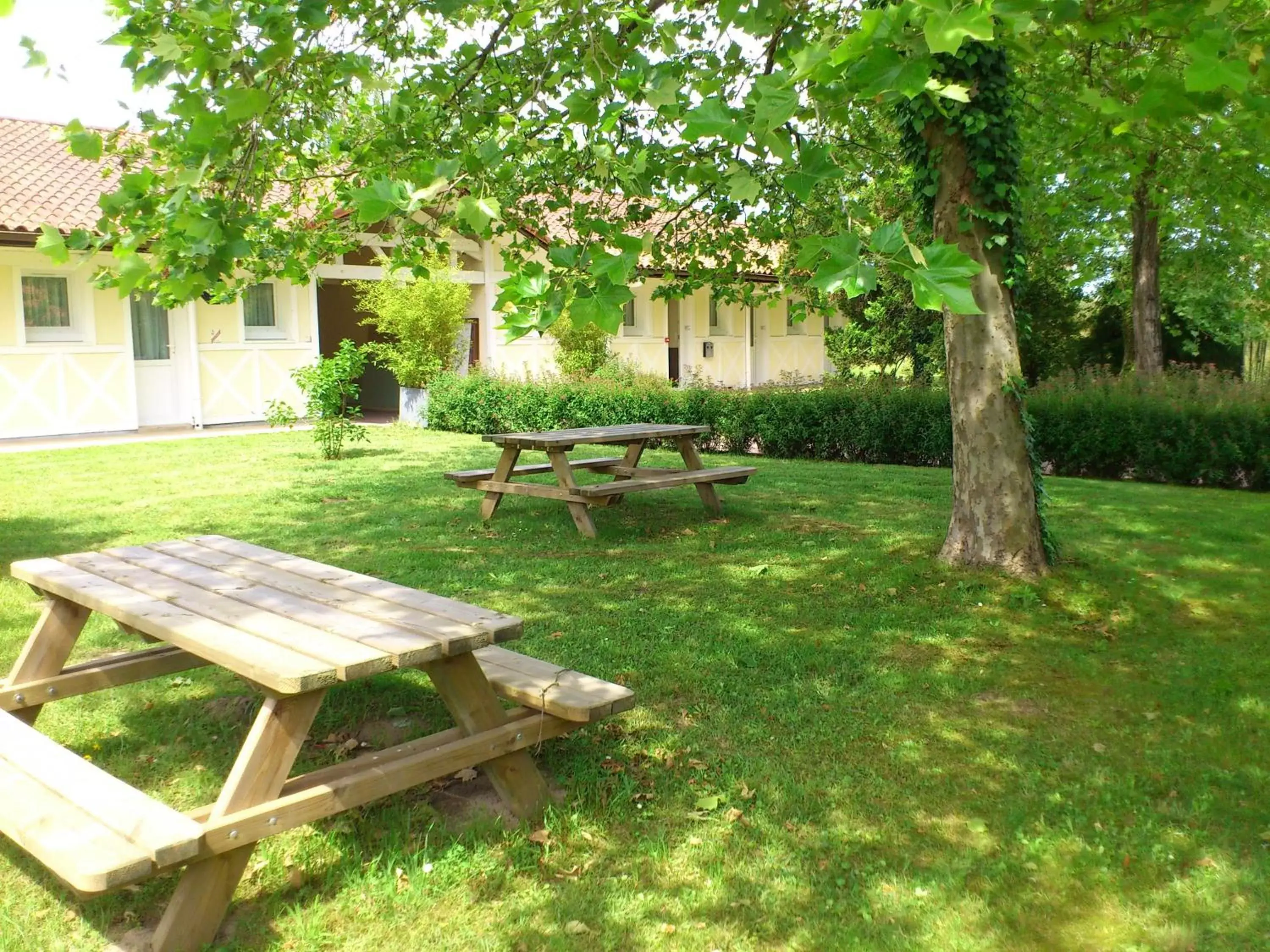 Garden in The Originals City, Hôtel Le Lodge, Bayonne Nord