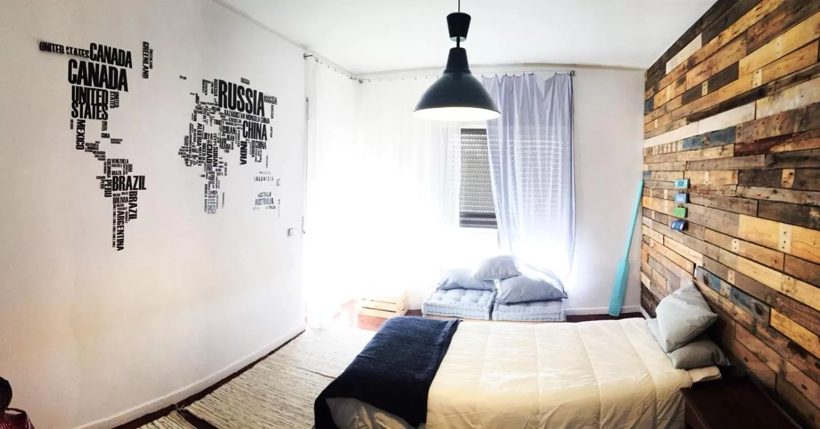 Bed in Lisbon Surf Villa