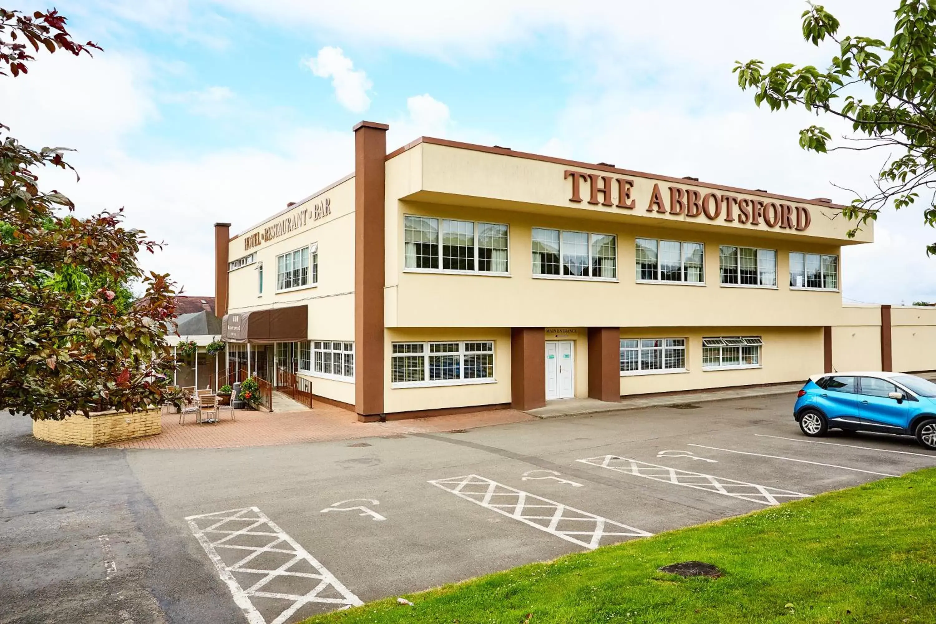 Facade/entrance, Property Building in Abbotsford Hotel