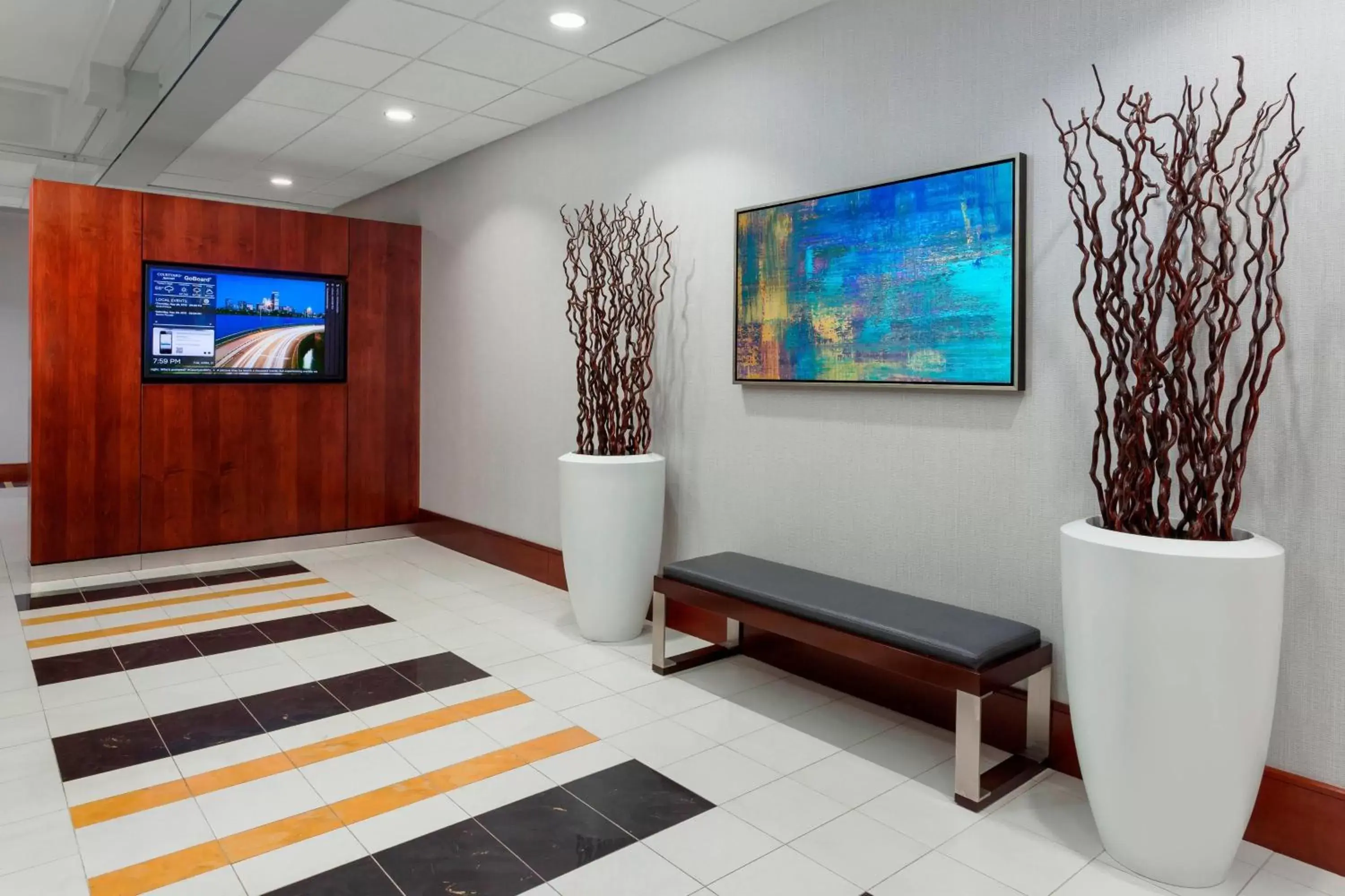 Lobby or reception, TV/Entertainment Center in Courtyard by Marriott Boston Cambridge