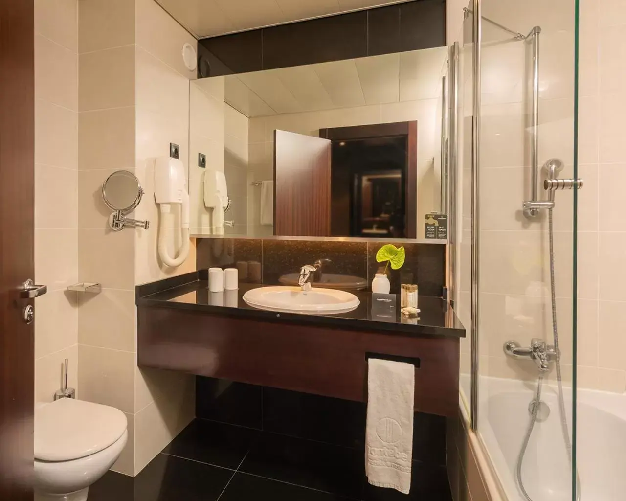 Bathroom in Montebelo Viseu Congress Hotel