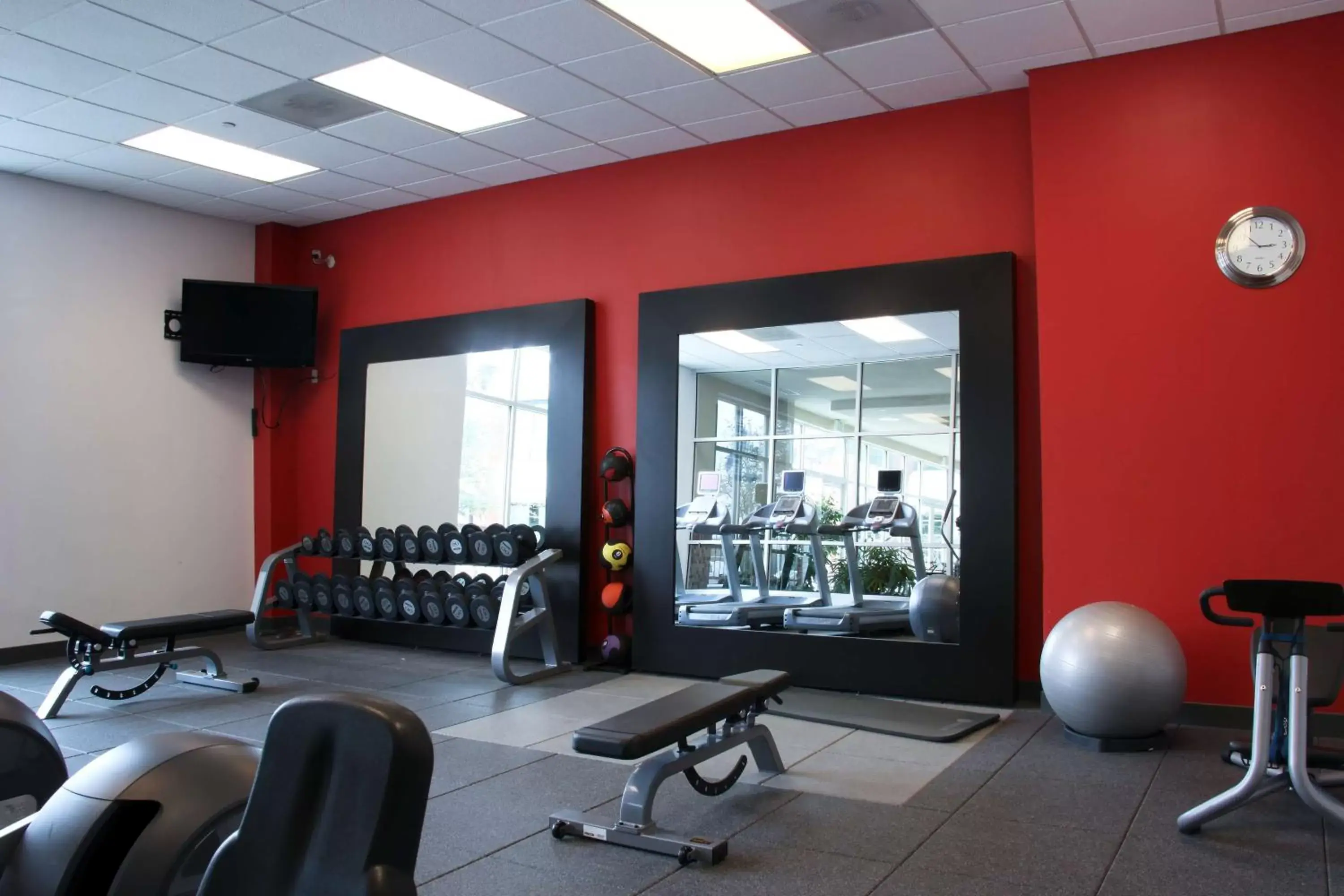 Fitness centre/facilities, Fitness Center/Facilities in Embassy Suites North Charleston Airport Hotel Convention