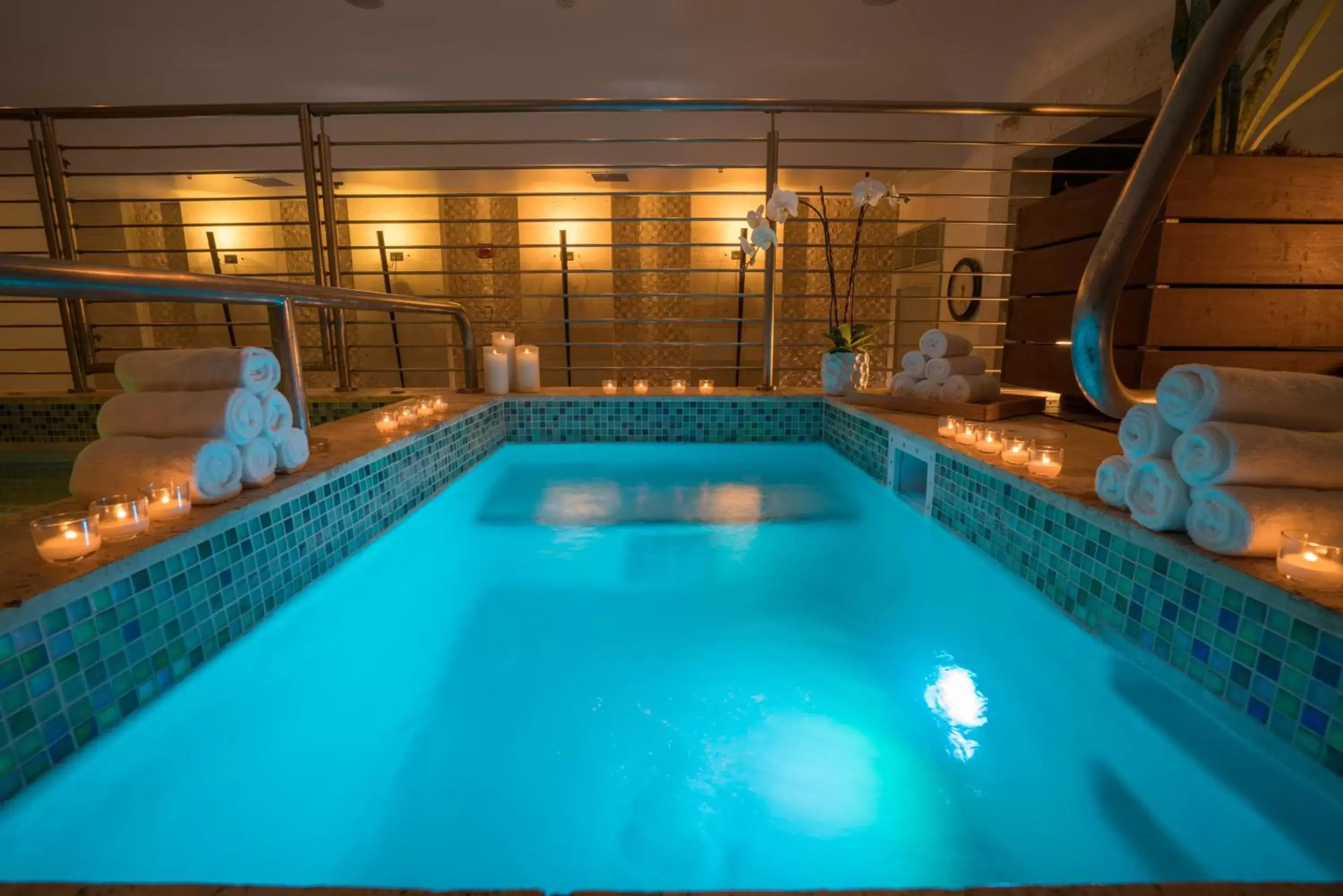 Sauna, Swimming Pool in Nobu Hotel Miami Beach